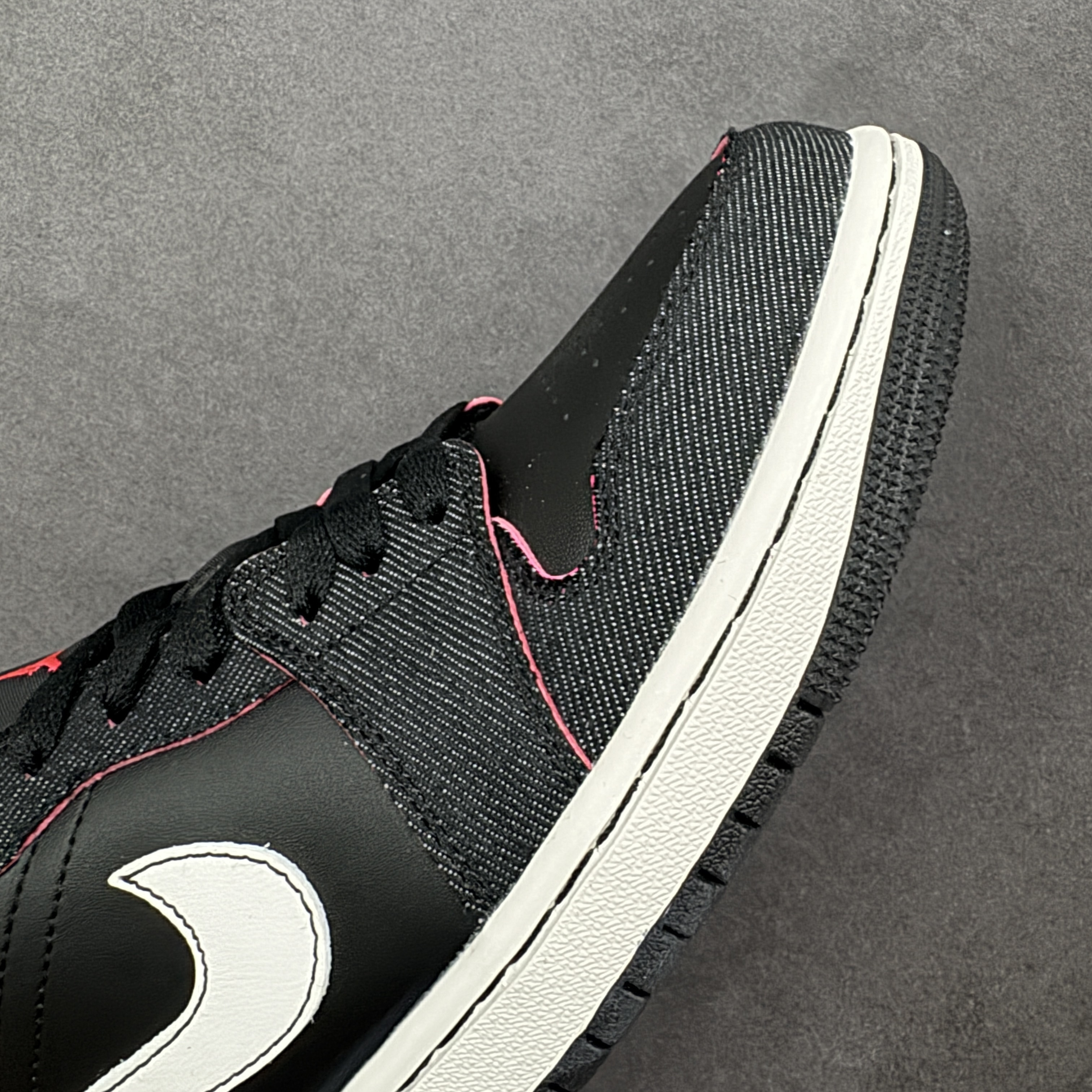 Nike Air Jordan 1 Low IR0842-010