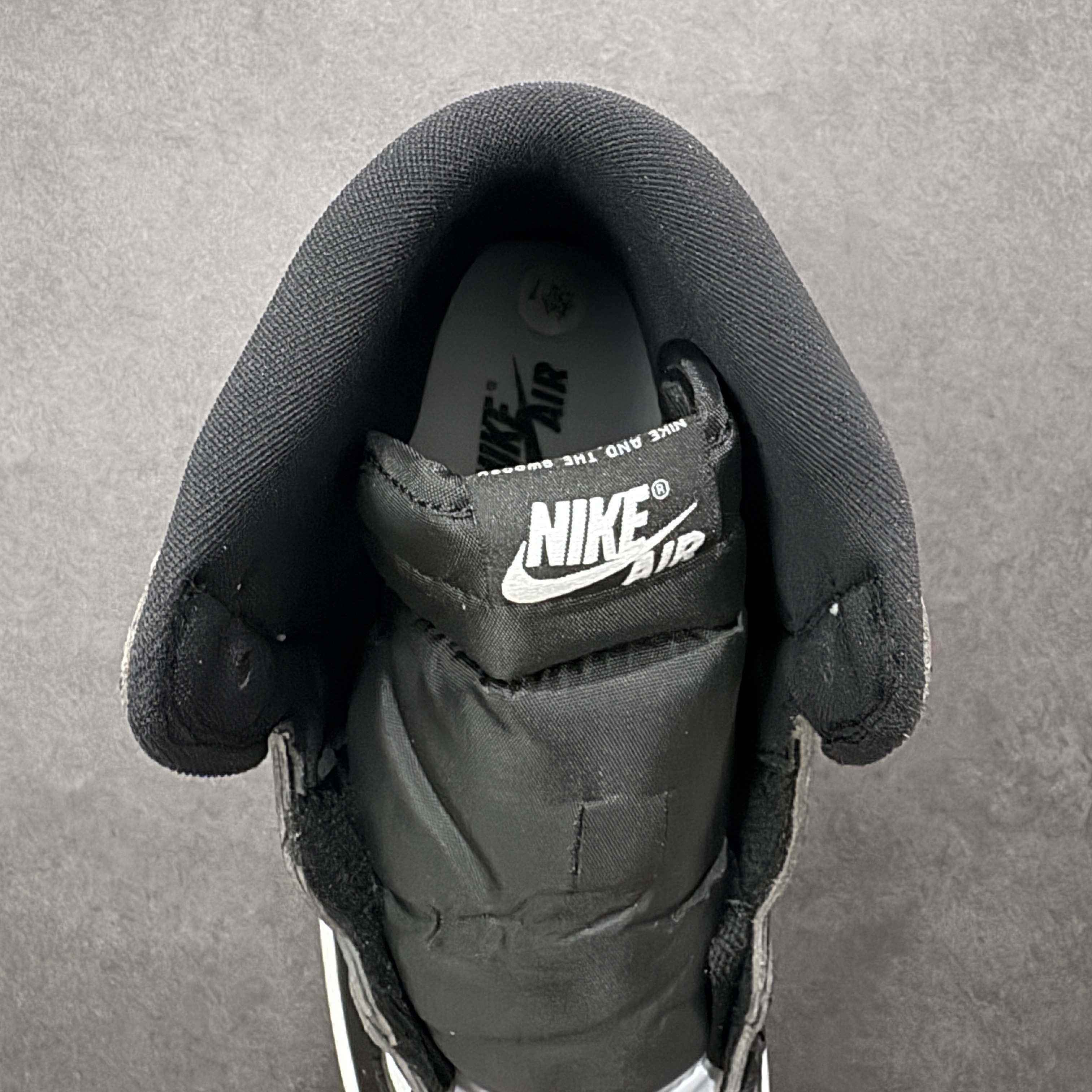 Nike Air Jordan 1 Retro High OG DZ5485-010