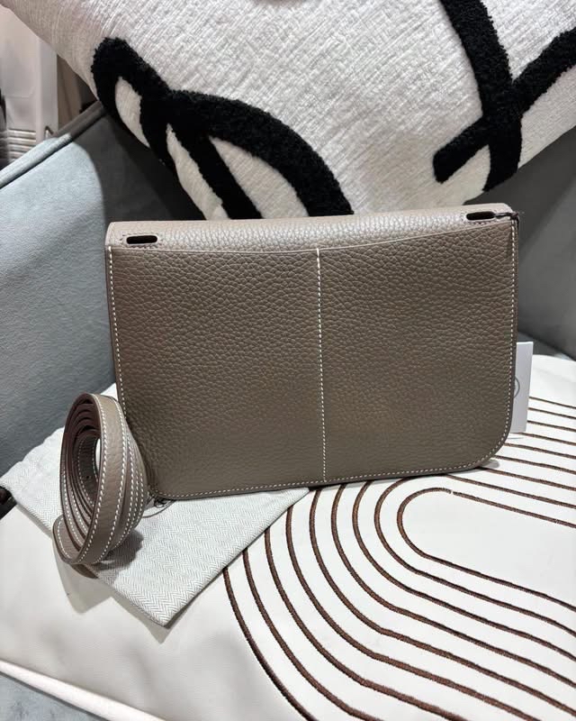 全新 Hermes halzan 25,STAMP W,大象灰銀扣 100%Authentic, 100%New全新貨品✅收據✅dust bag✅Box