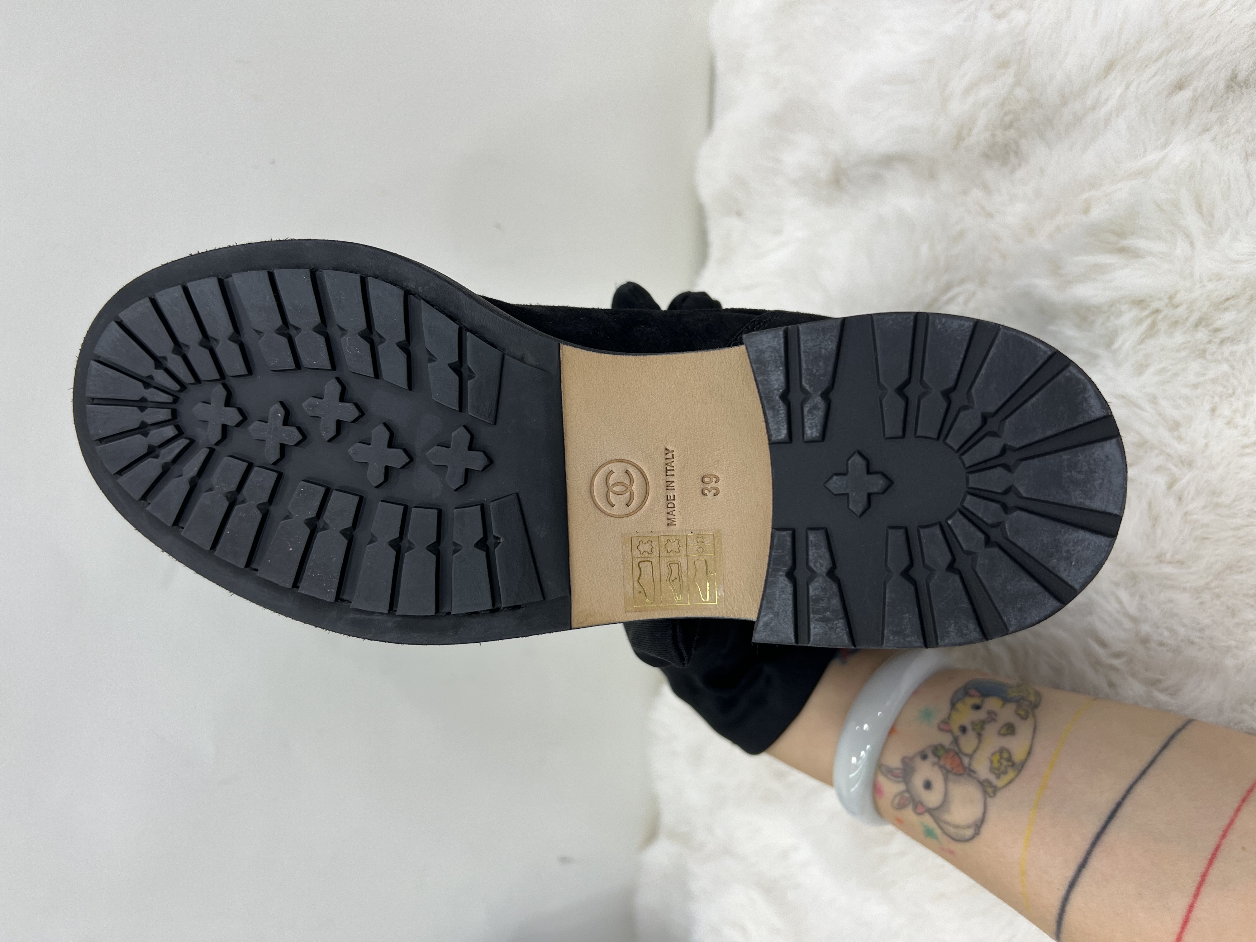 直播貨品 |  [1個-$100 2個-$300］J99