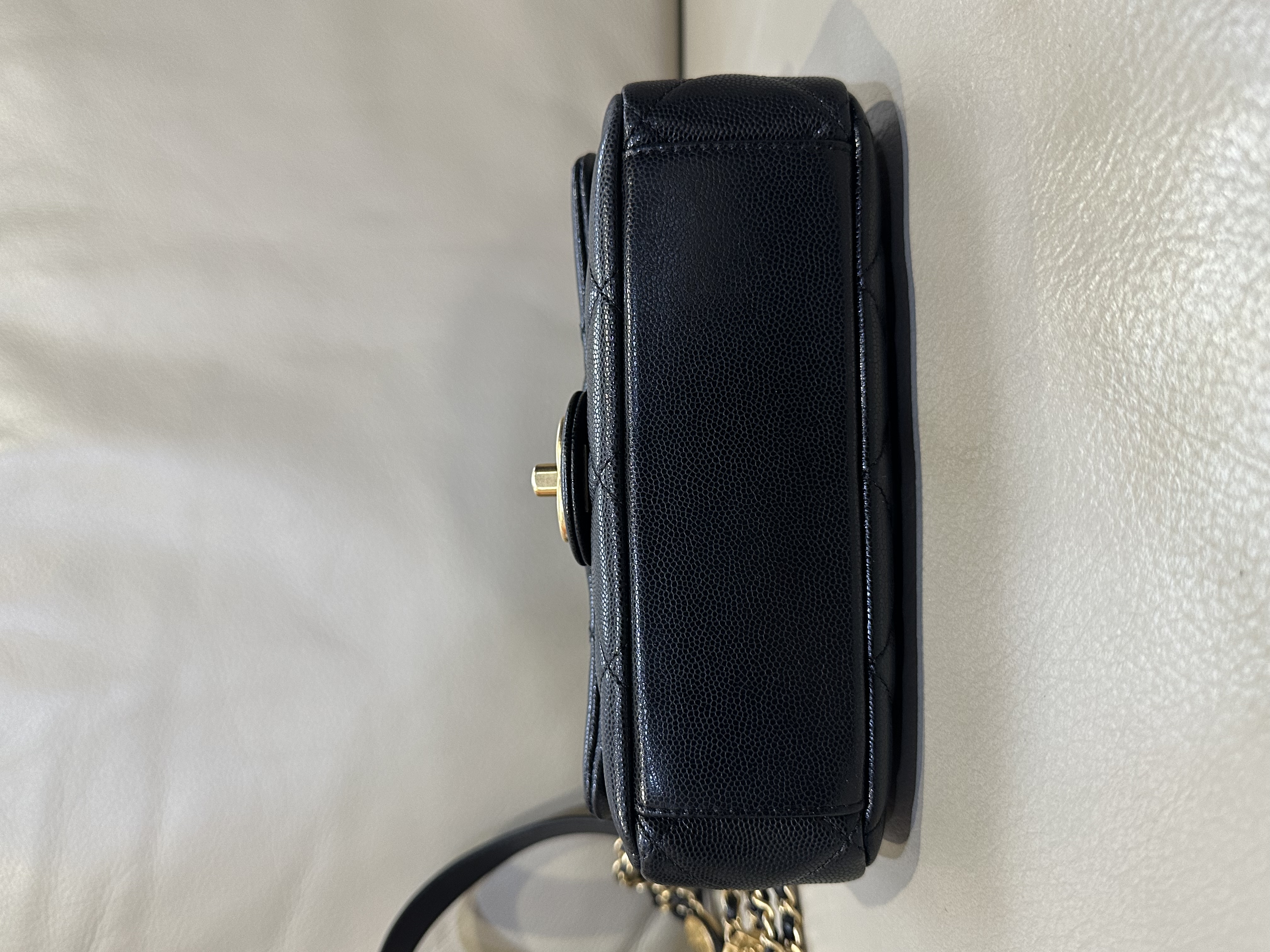 Pre-Owned Chanel Flap Bag / Product Code: 26040518
