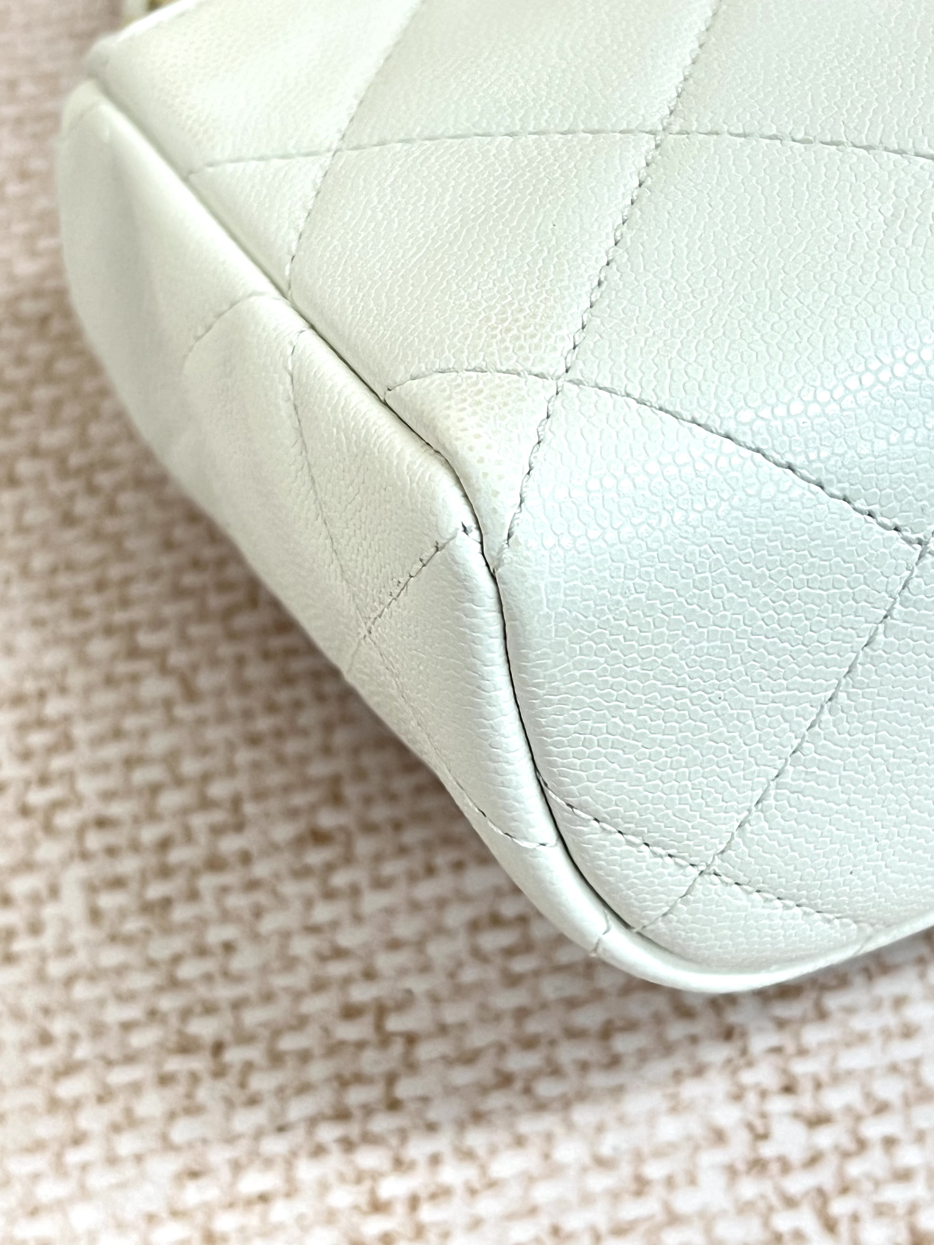 Pre-Owned CHANEL 19 Flap Bag / Product Code: 26042215