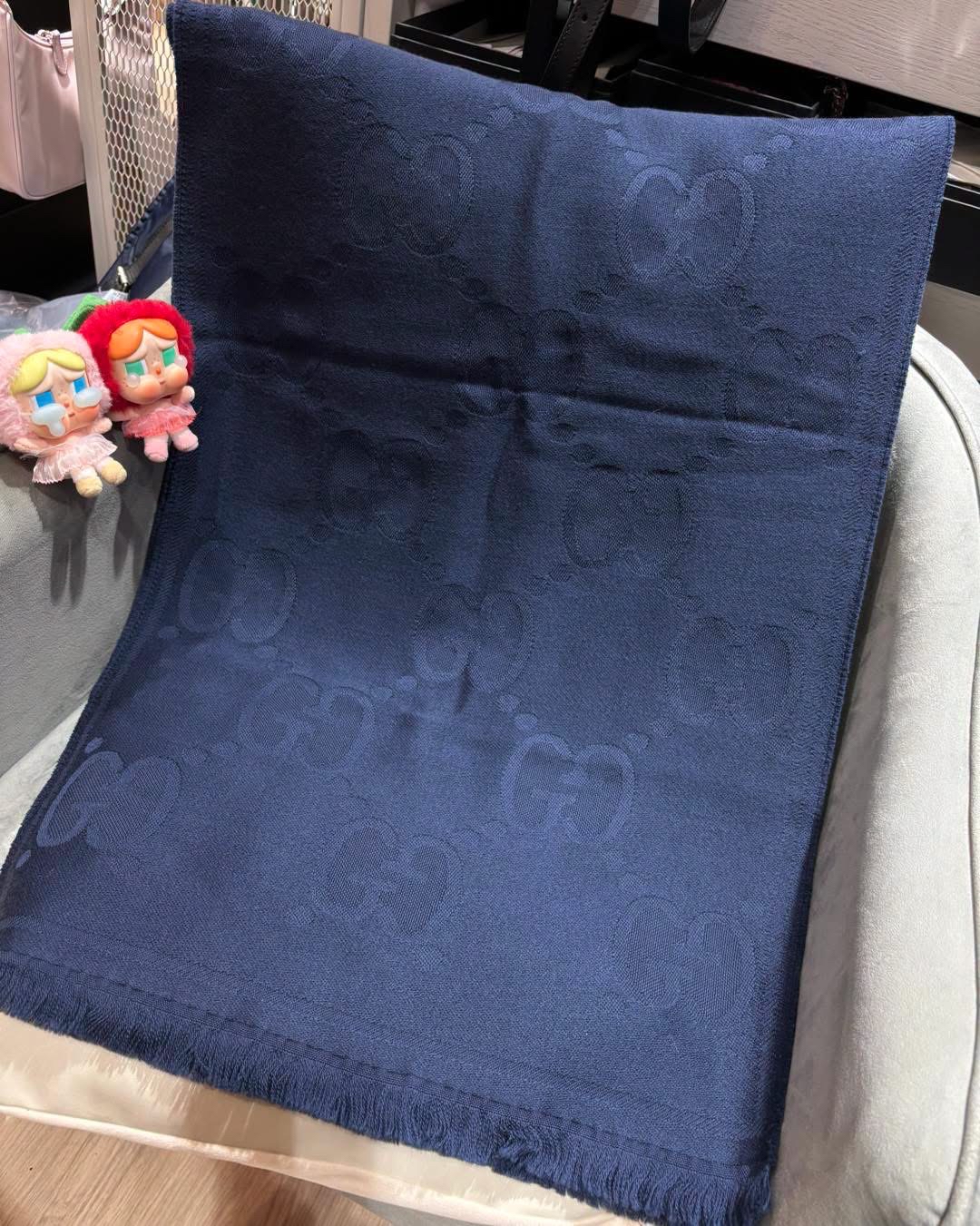 Gucci scarf wool 羊毛頸巾圍巾 100%Authentic,99%new 