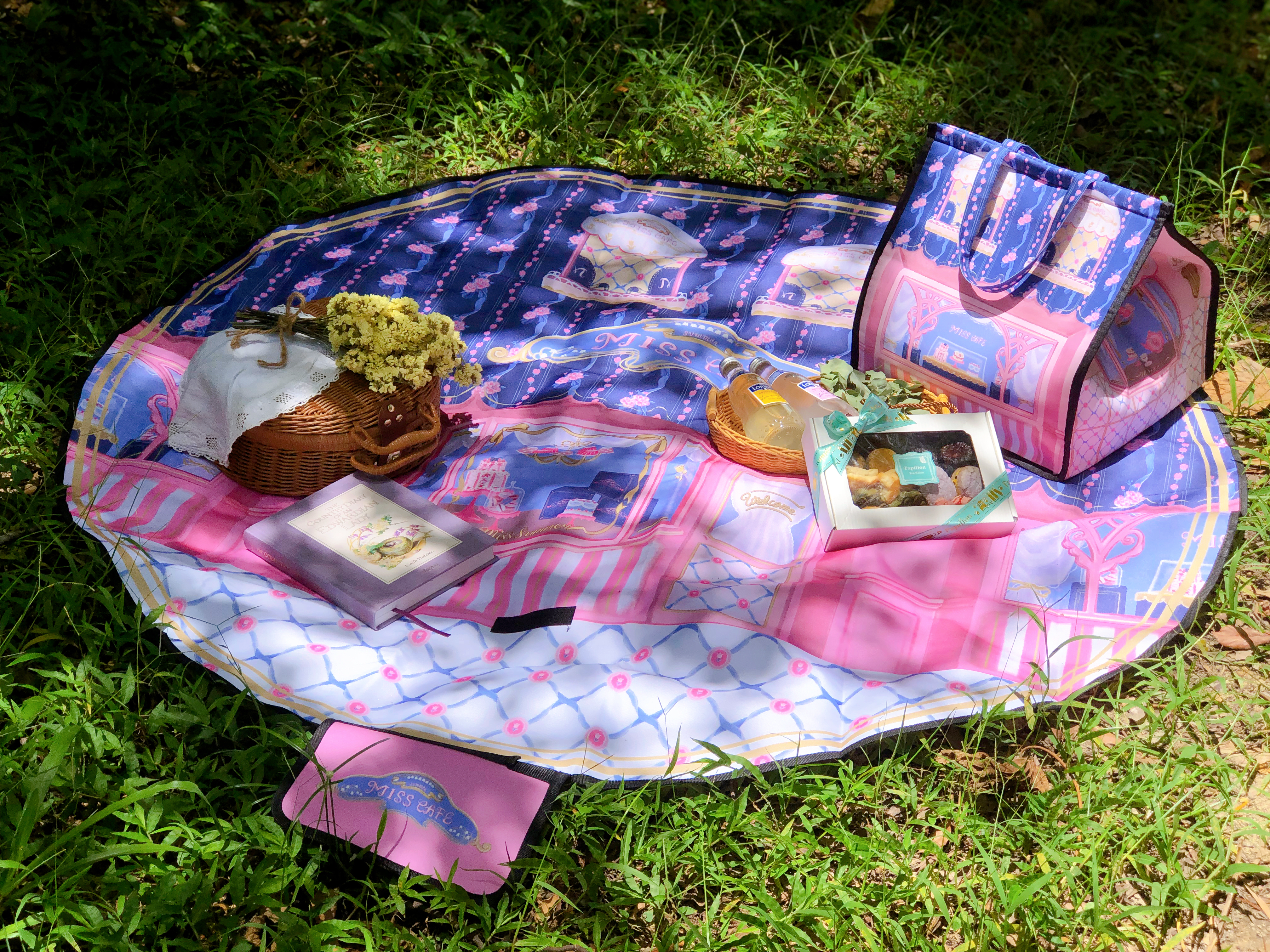 Miss Summer {Sweet shop} 野餐墊 + 保冷袋