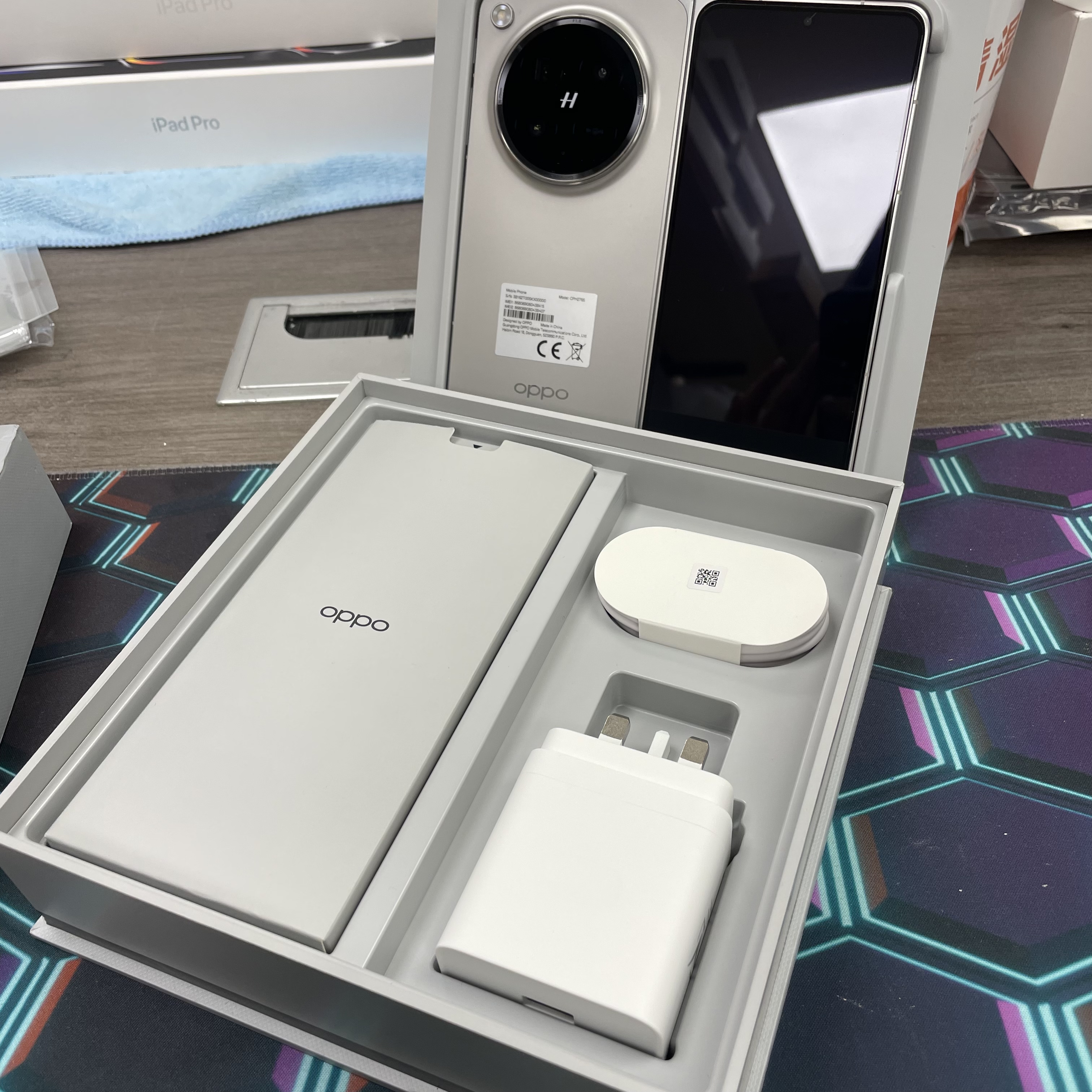 *6717 Oppo Find N6 完美機 16+512GB 灰色 gray