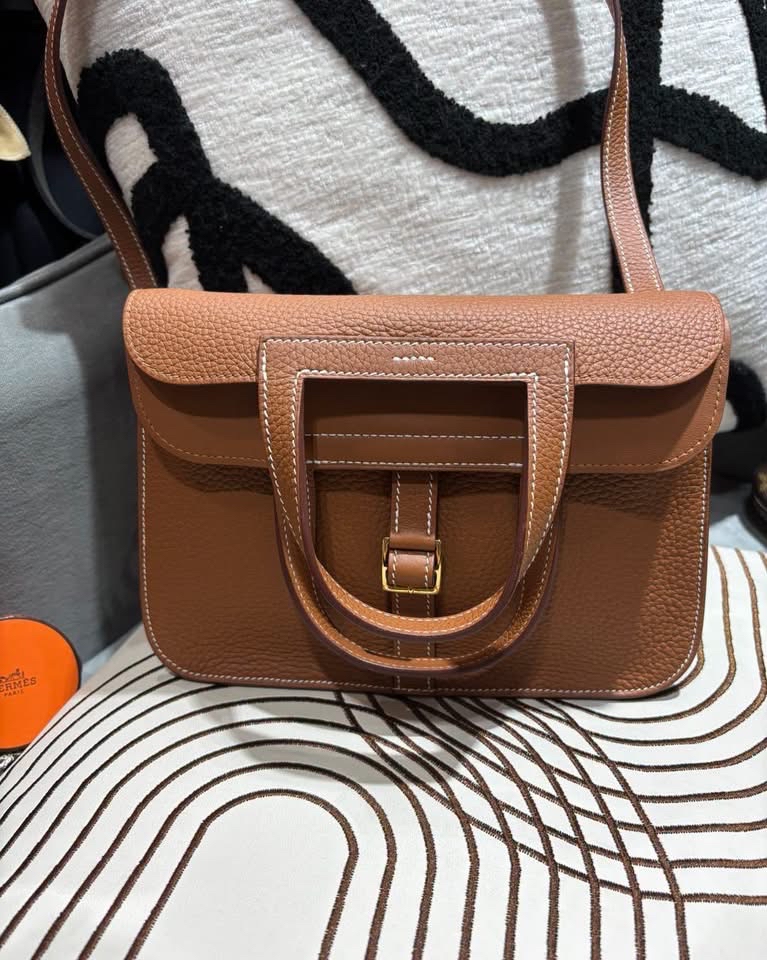 Hermes halzan 25 金金 STAMP Y 100%Authentic , 98%new  ☑️dust bag☑️box