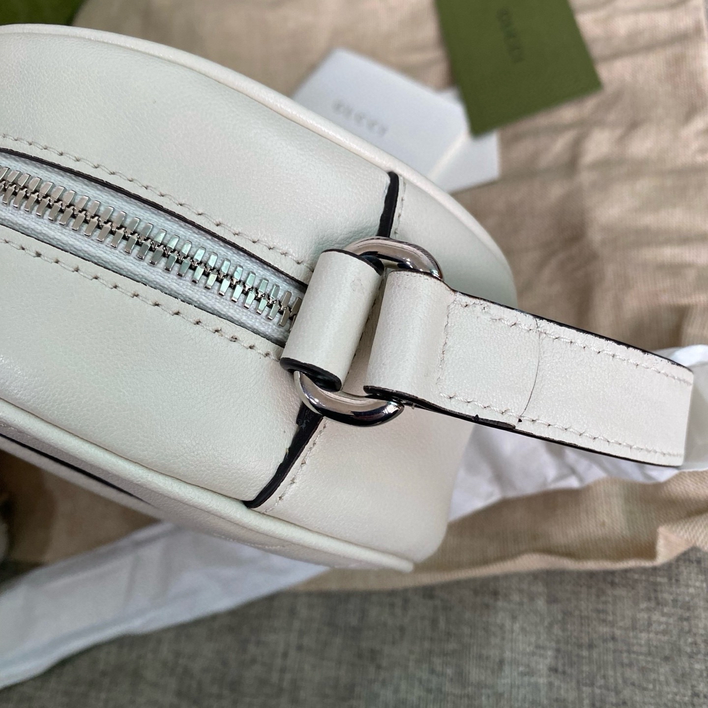 【預訂貨品】Gucci白色相機包👜黑標 