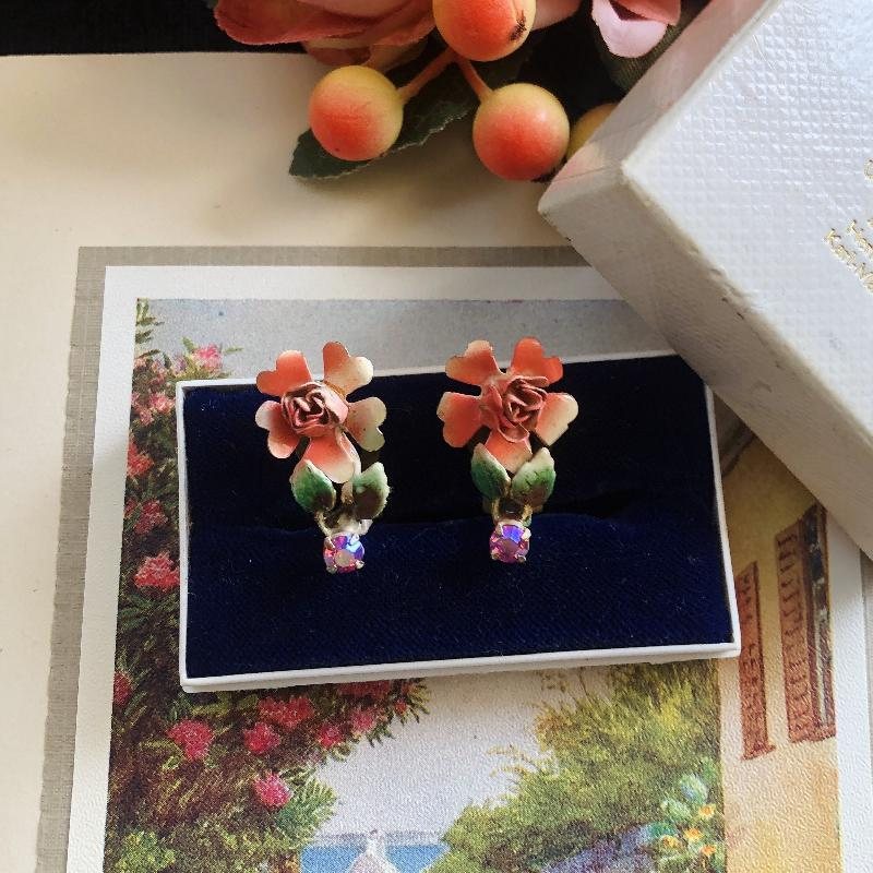 C.a. 1950-60s Austrian Hand-painted Peach Orange Enamel Floral Clip Earrings (MT1816-3)