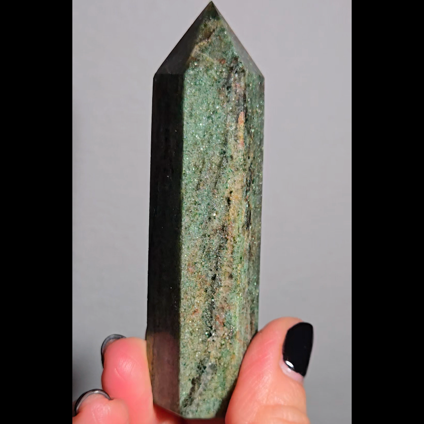 Sparkly gold and green mica in fuchsite tower - MCA73