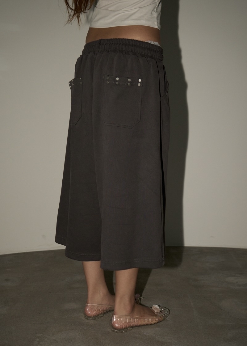 ⁠Studded Pocket Bermuda Pants