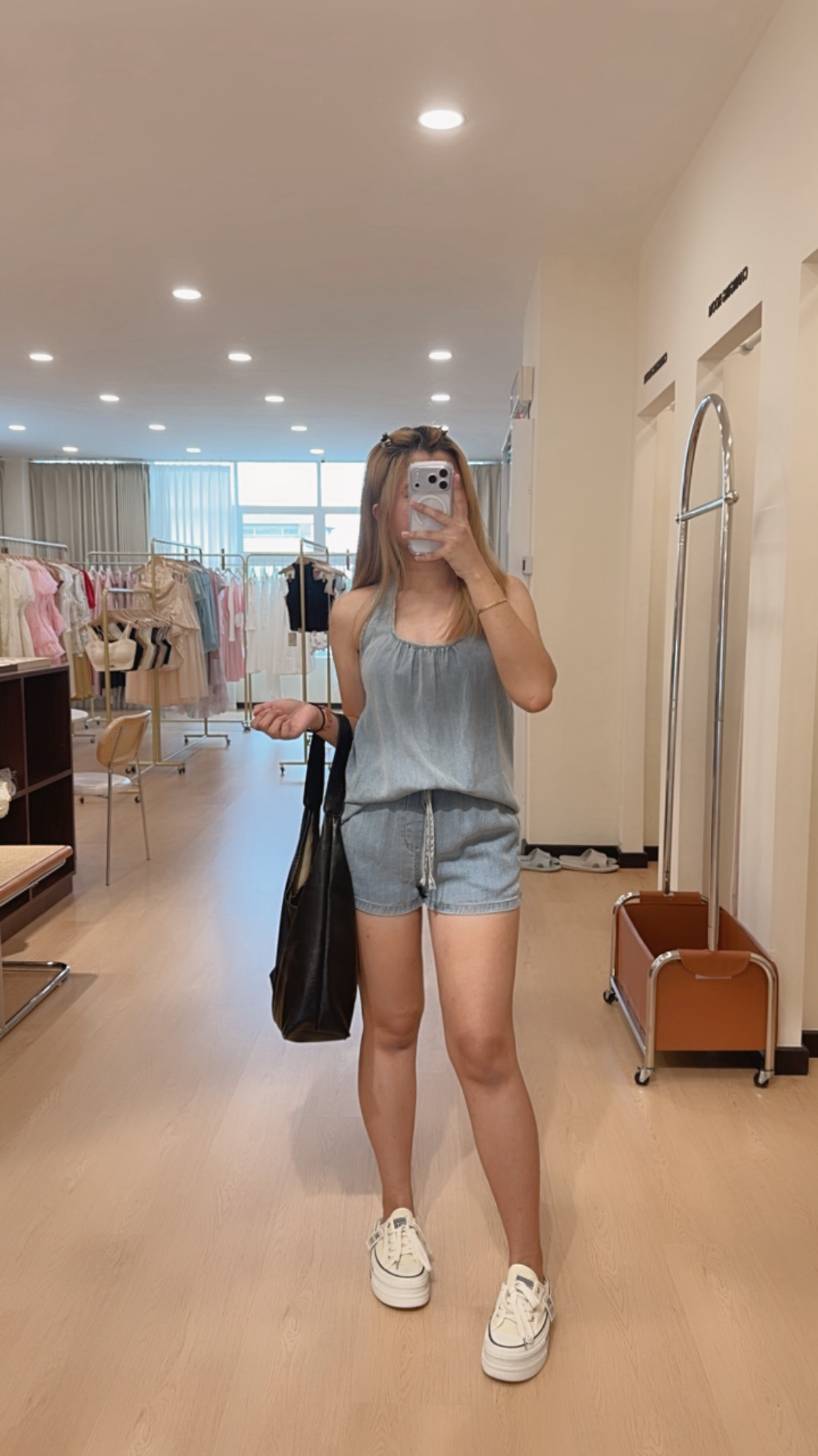 W8318牛仔挂脖套装