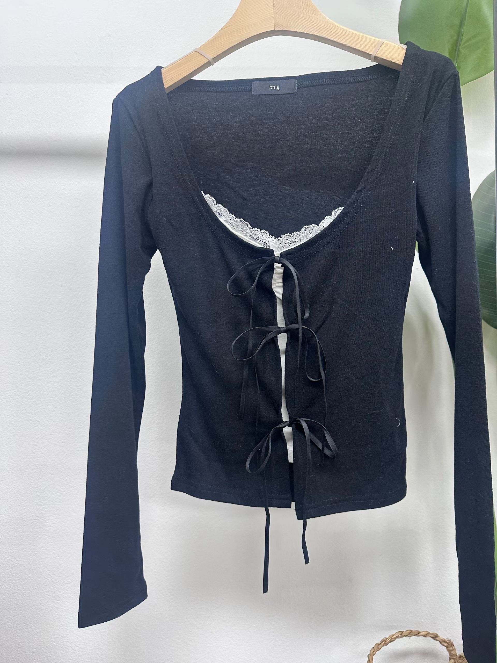 韓國少女感雙綁帶lacy邊邊薄top