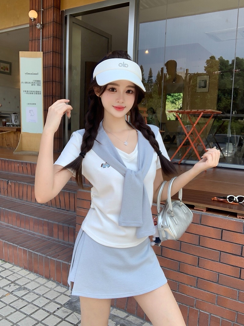 B168(36902) 韩版矮脚马刺绣上衣与撞色披肩与边开角短裙深浅蓝三件套套装