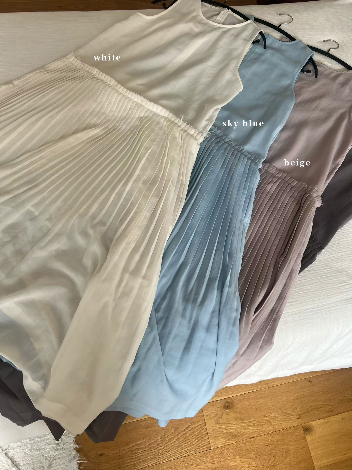 ＜突發開團＞高智的藝術氣色～極簡百摺連身長裙 FN0003 - 白色 White