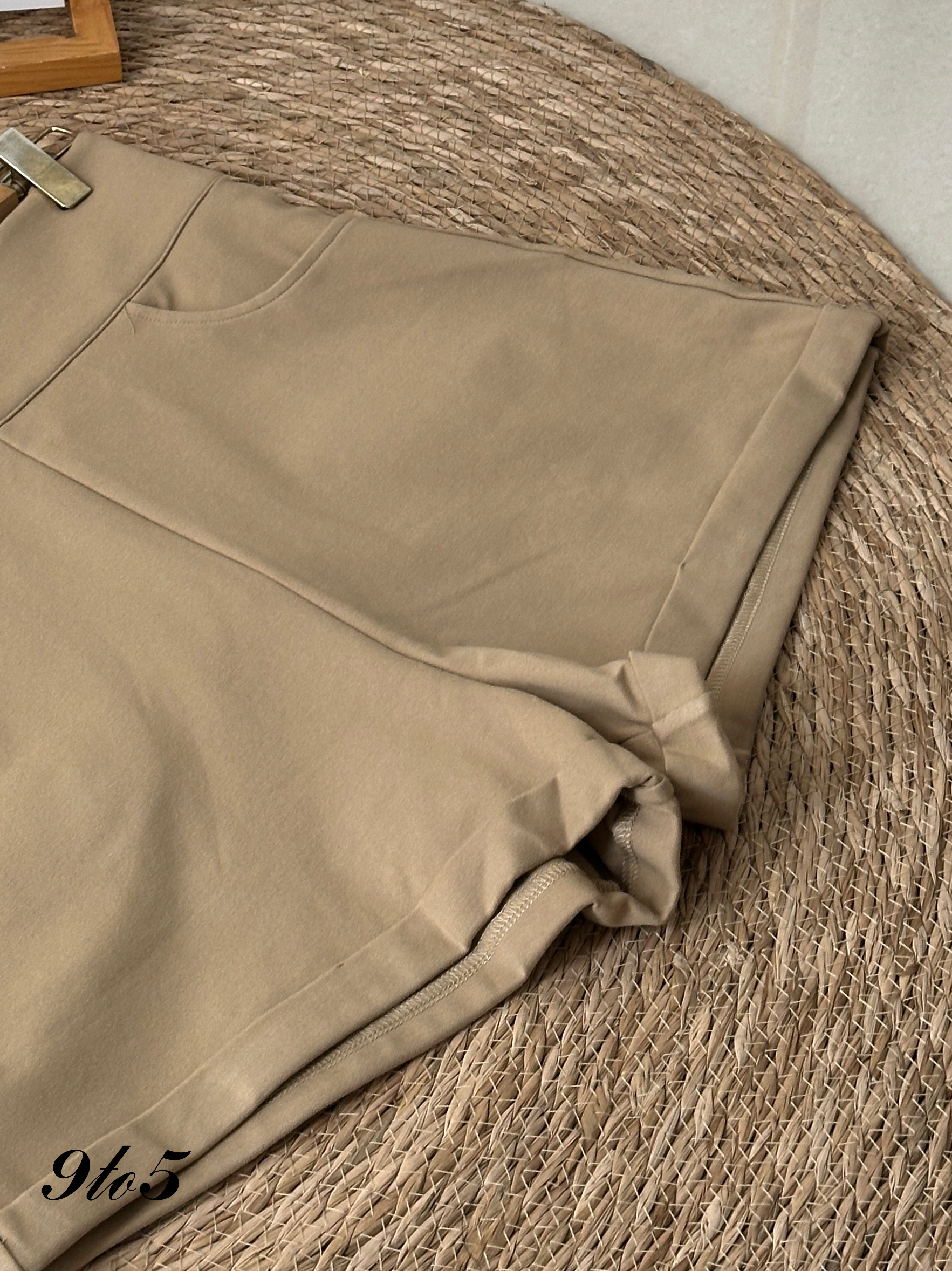 S1812 A Line Short Pants - Black & Khaki