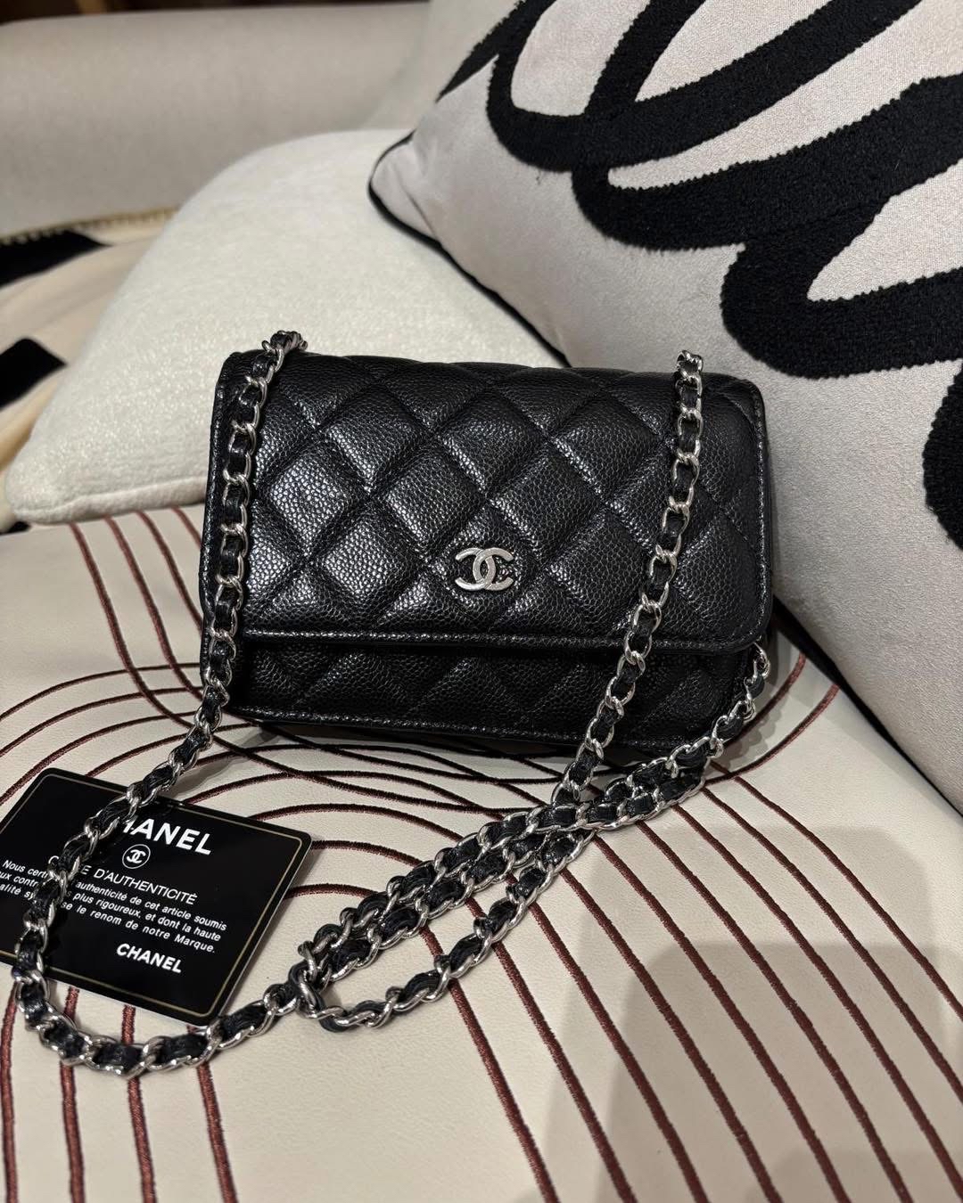 Chanel mini woc 黑色荔枝牛皮 100%Authentic ,95%new ✅card  ✅Box