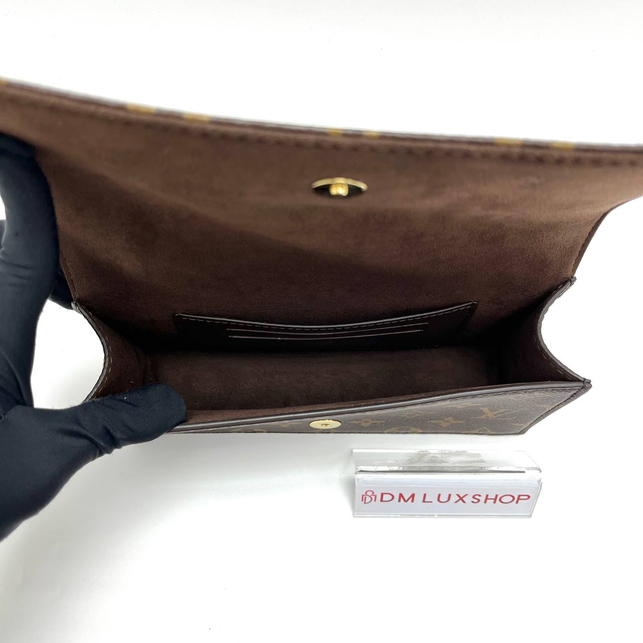 LV Monogram Canvas Lily WOC