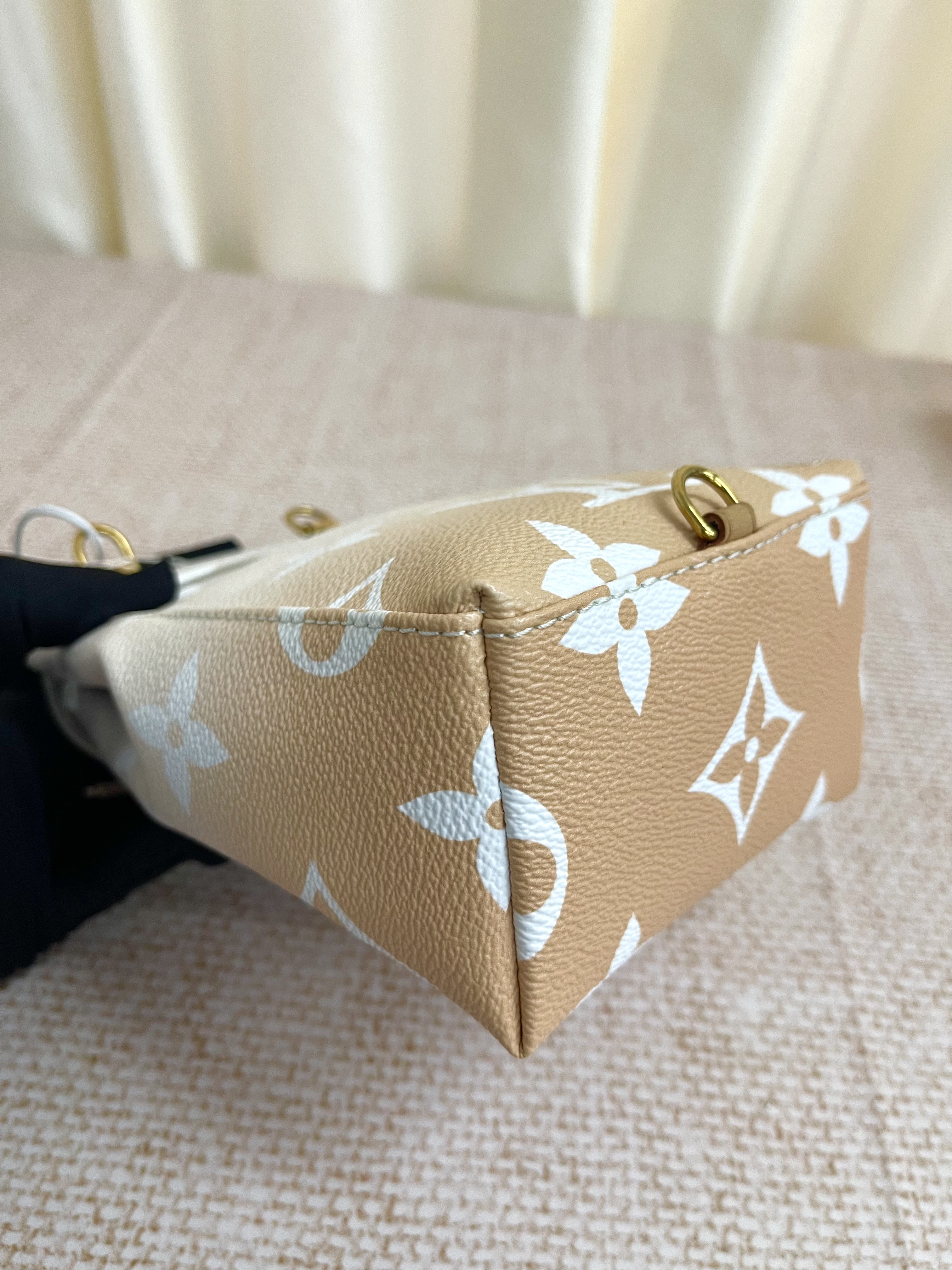 Pre-Owned Louis Vuitton Tiny Backpack / Product Code: 26021201