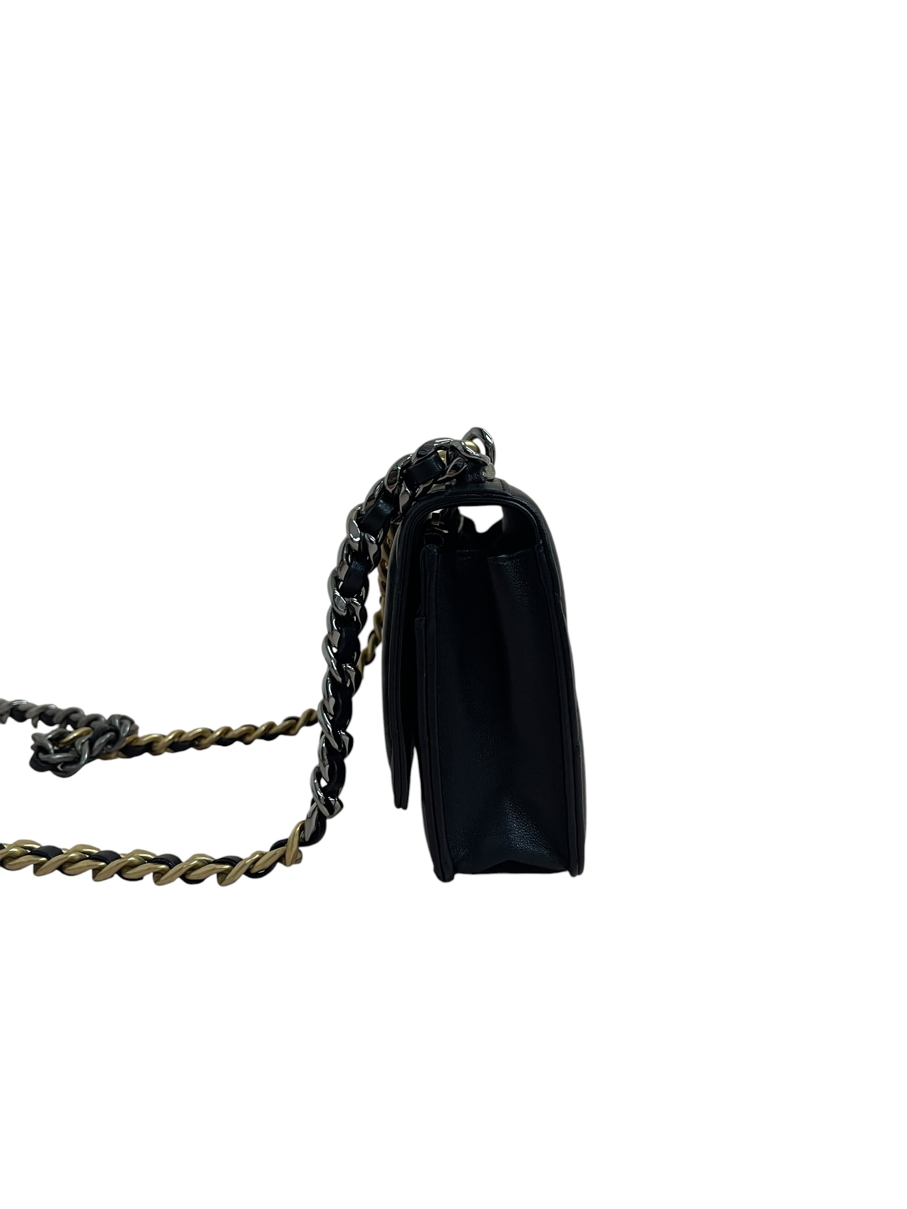 Pre-owned Chanel 19 WOC/ Product Code: 26060809