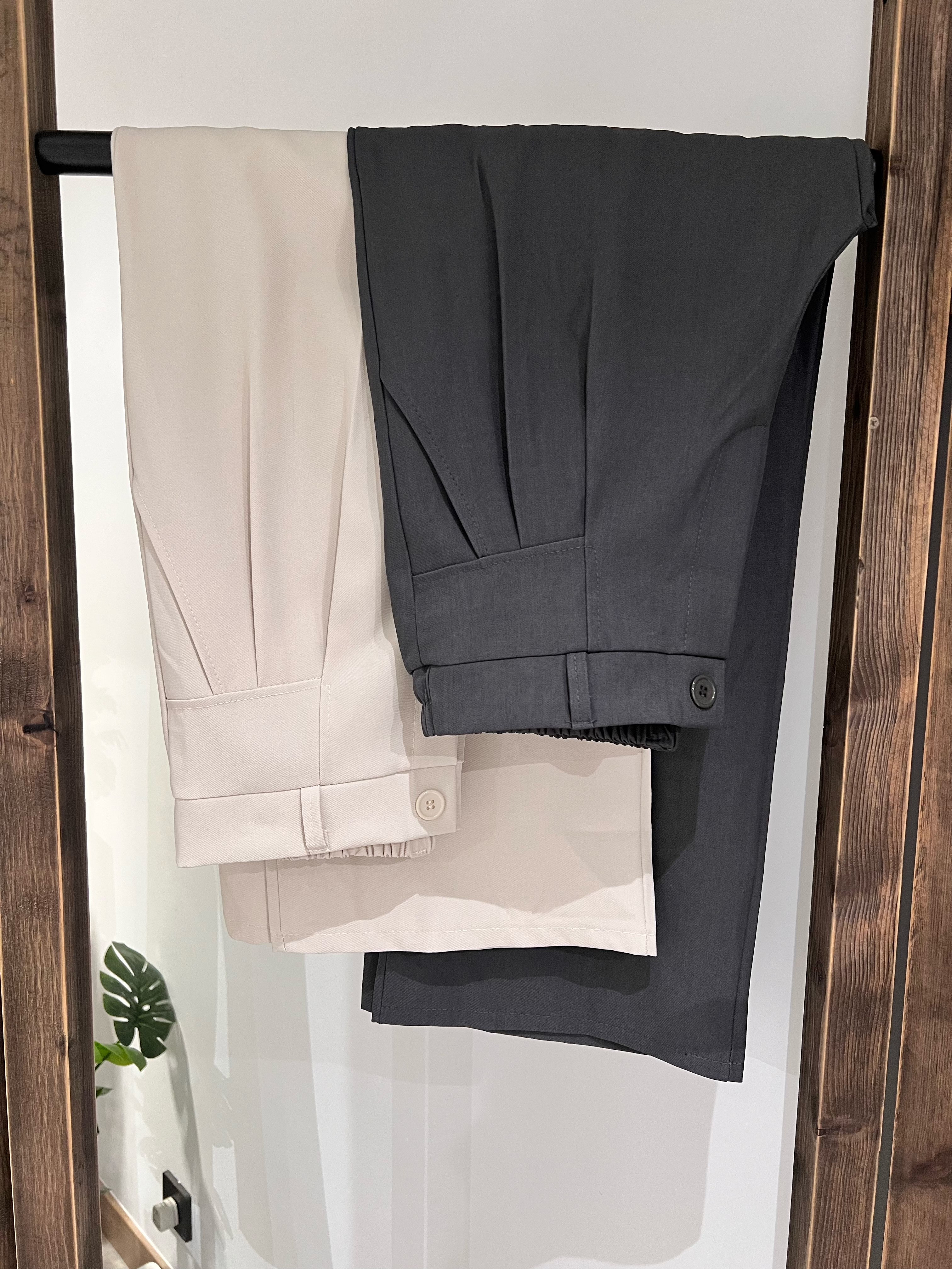 基本款輕便西褲(KR)[杏色]371070