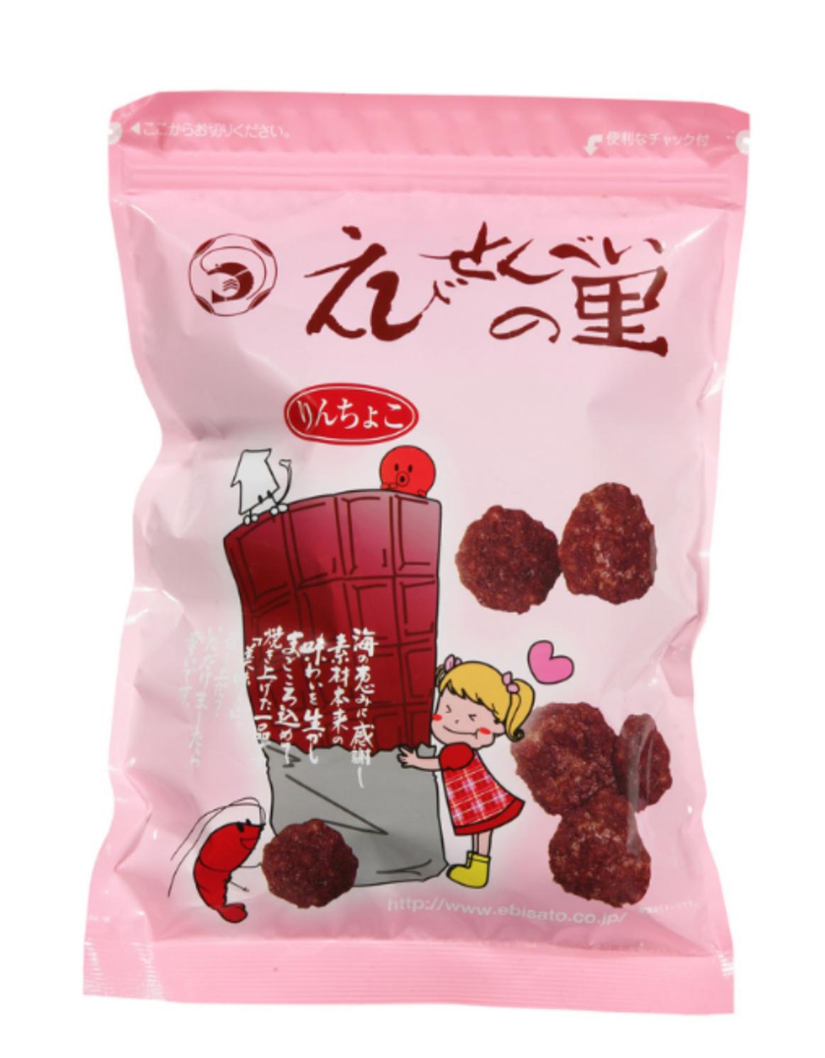 冬季限定版蝦片與巧克力的完美結合 這款甜美的糖果味蝦片裹上一層巧克力，濃鬱的巧克力香氣與淡淡的紅芬芳交織，令人回味無窮。盡情享受蝦片與巧克力的完美融合！