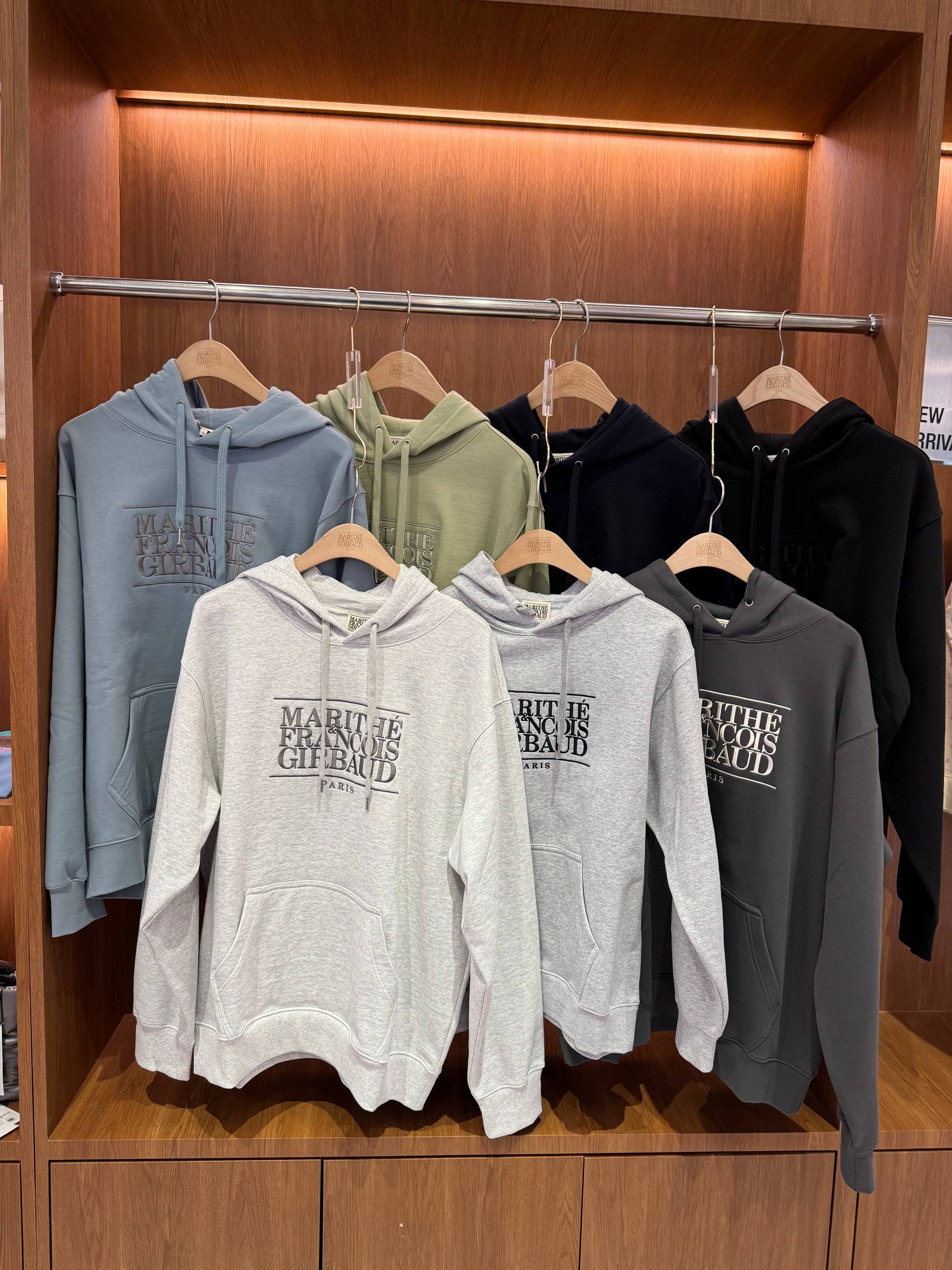 🇰🇷Marithe 长款刺绣卫衣✨