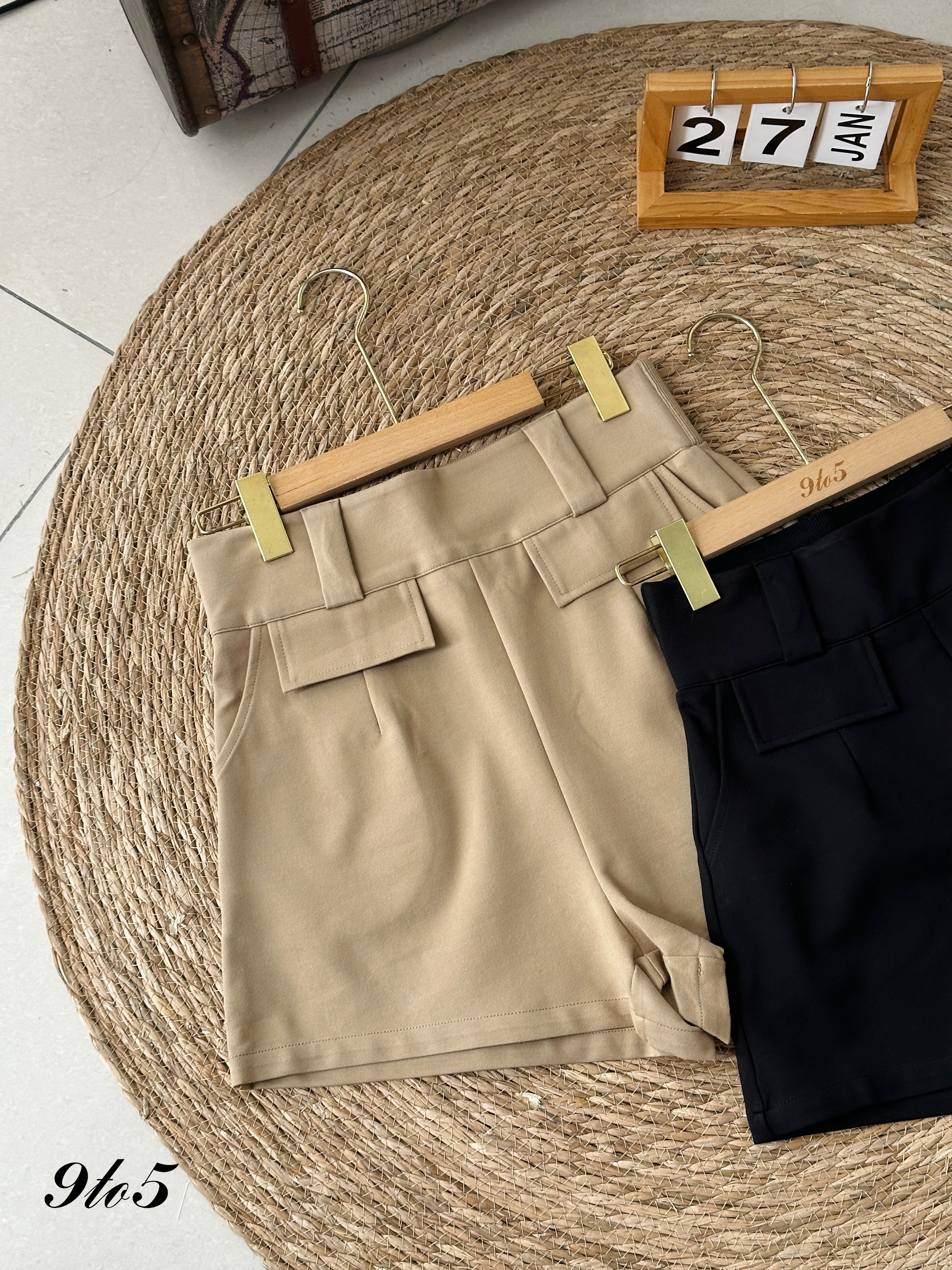 S1777 A Line Short Pants - Black & Khaki