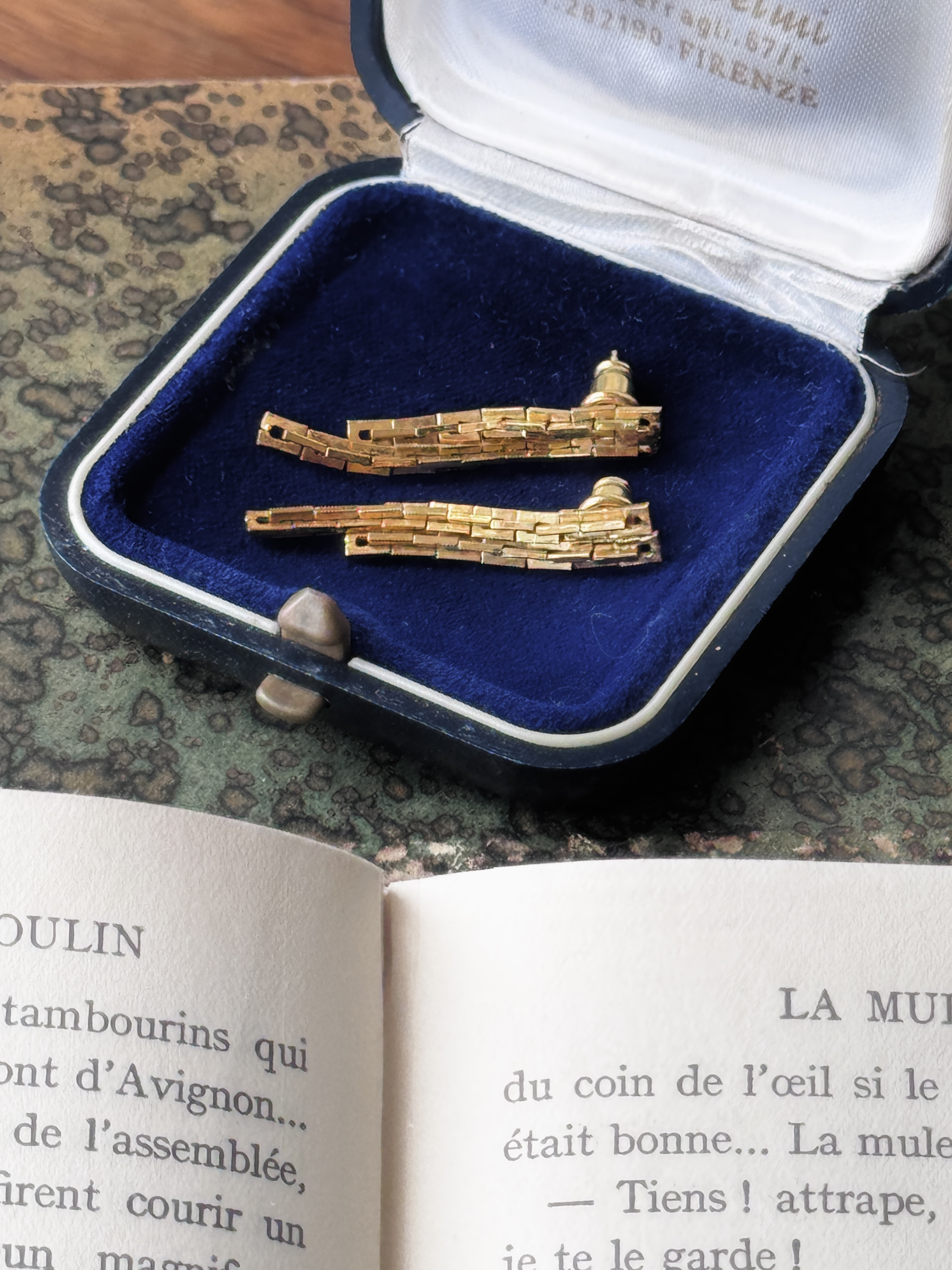 Vintage Golden Chain Tassel Stud Earrings (MT2585-4)