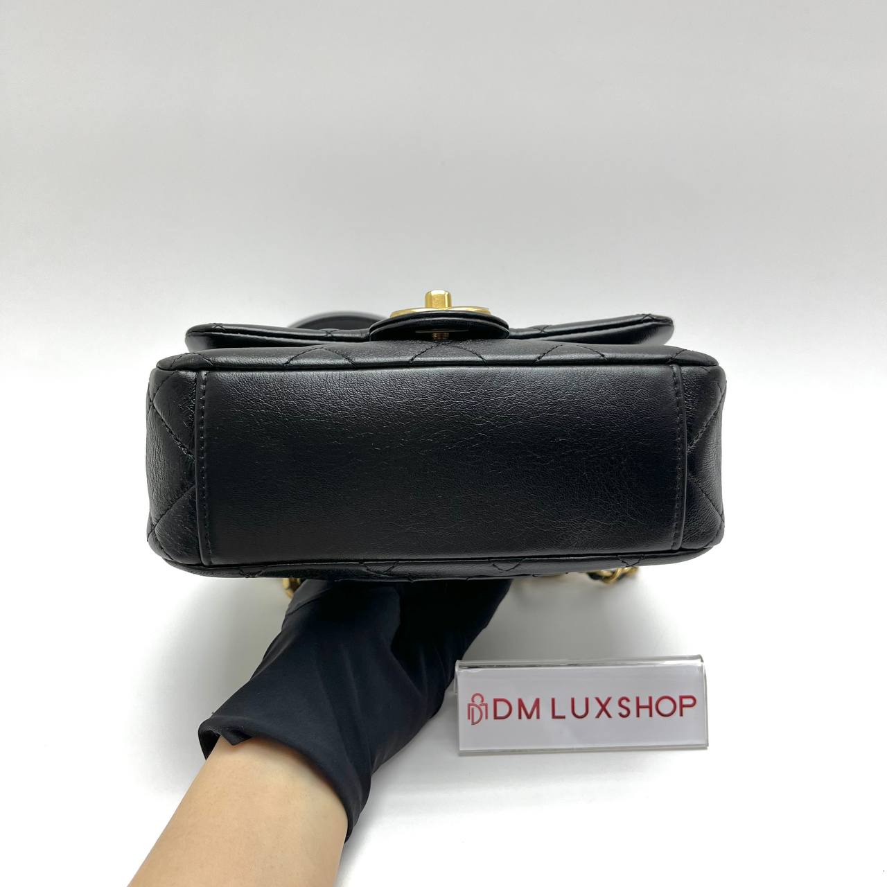 Chanel Black 22P Flap Bag GHW (Microchip)