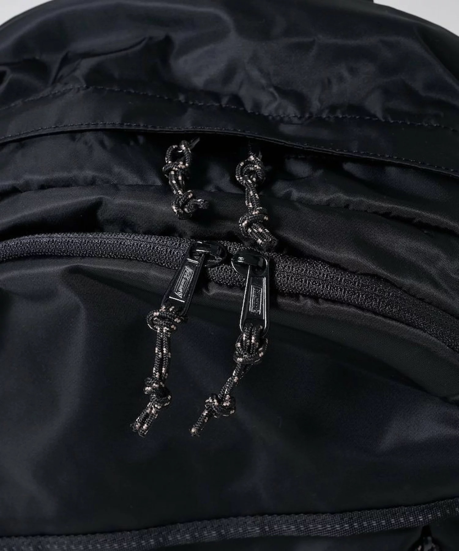 日本代購【 2026新商品 日本直送 FREAK'S STORE x Coleman 別注版 Walker 輕量尼龍 25L 背囊  |  FREAK'S STORE  Exclusive Walker 25L Backpack - Lightweight Nylon 】