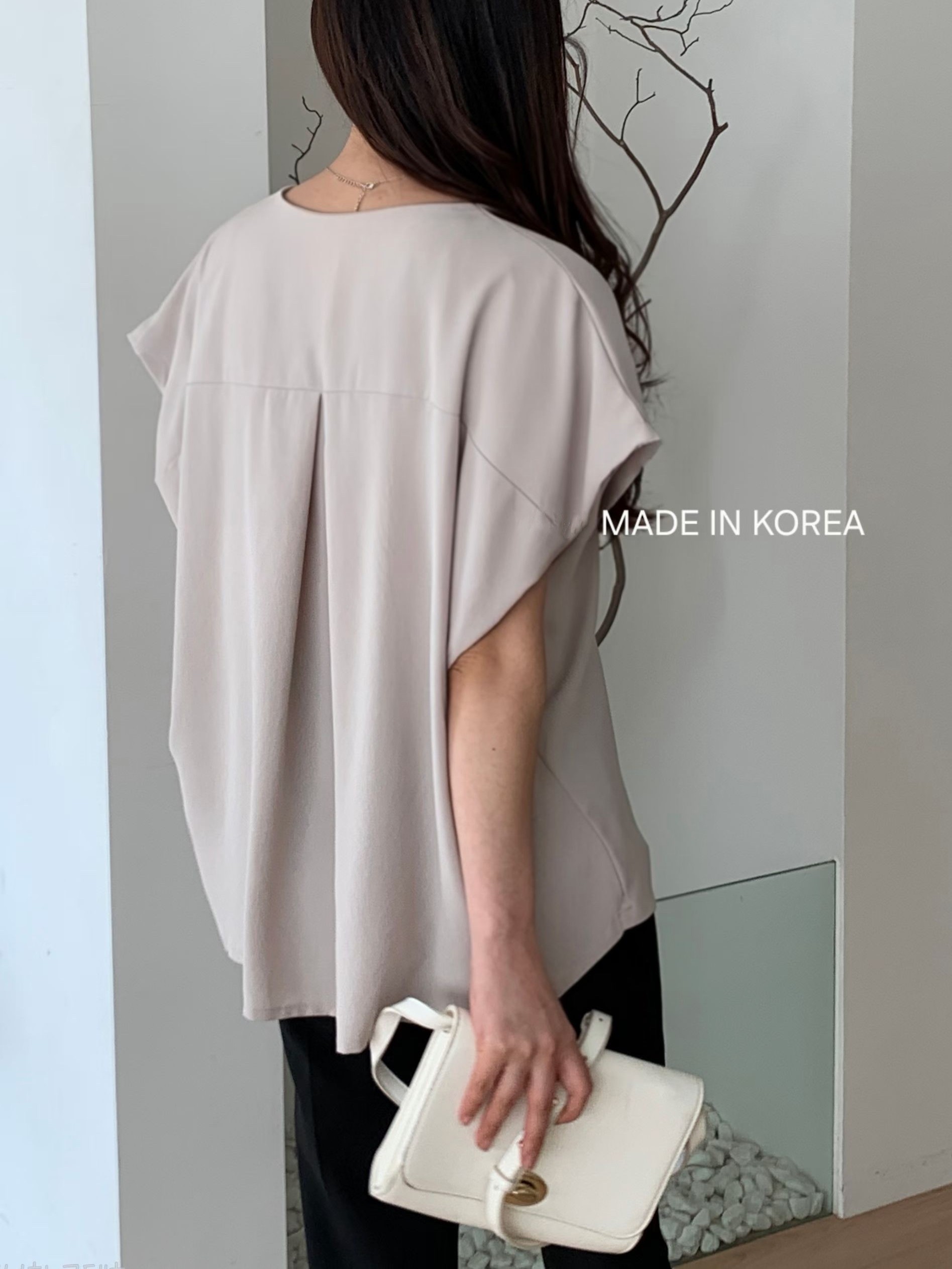 G6281 韓國🇰🇷V領淨色鬆身恤