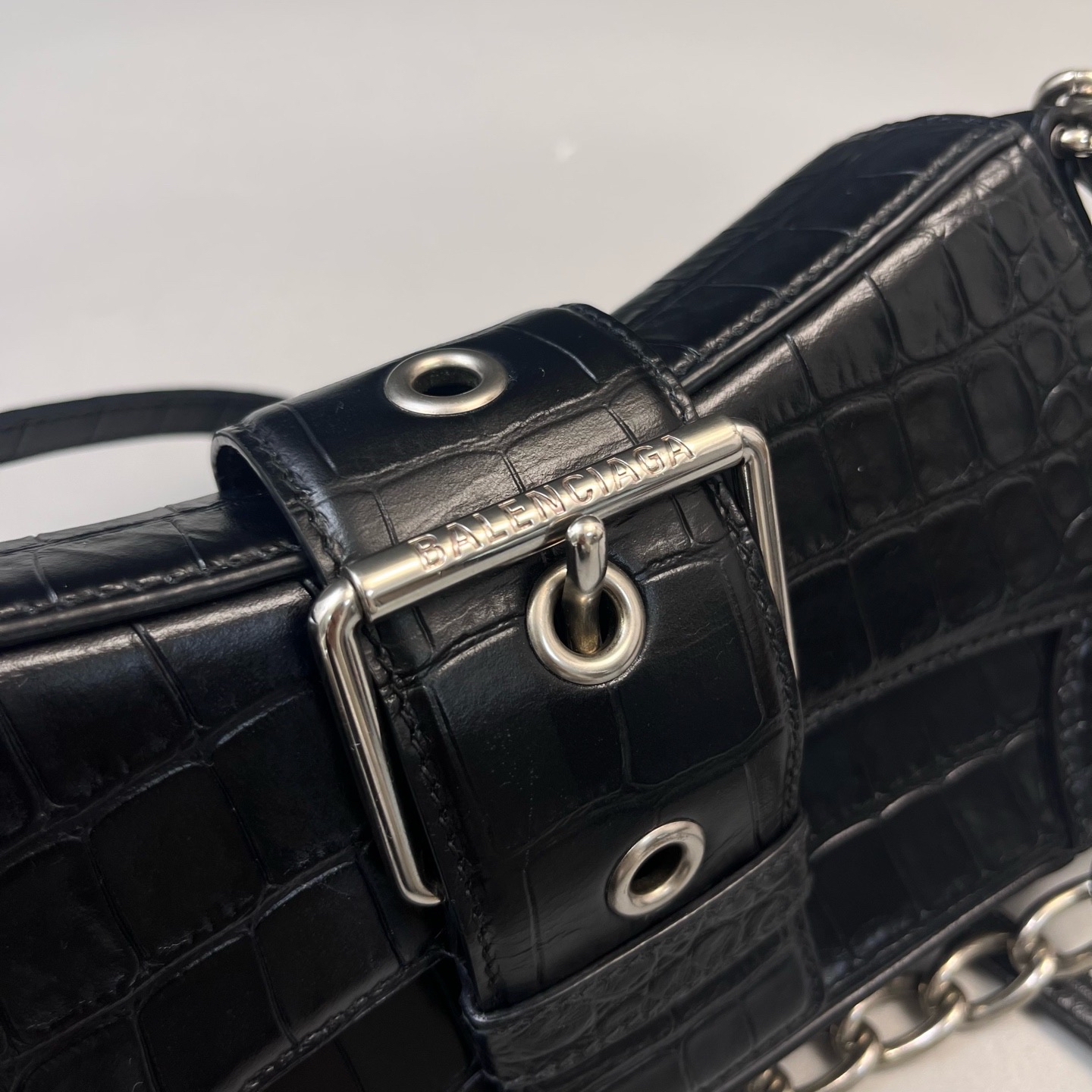 【預訂貨品】巴黎世家黑銀鰐魚壓紋腋下包