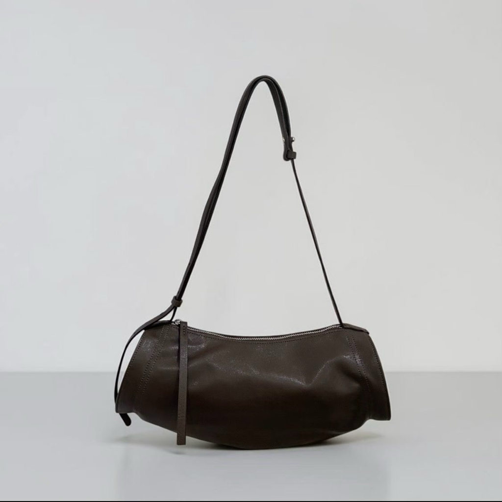 【新品牌Lampas】預訂_Soft Lambskin/Suede Curved Cylinder Bag By Lampas