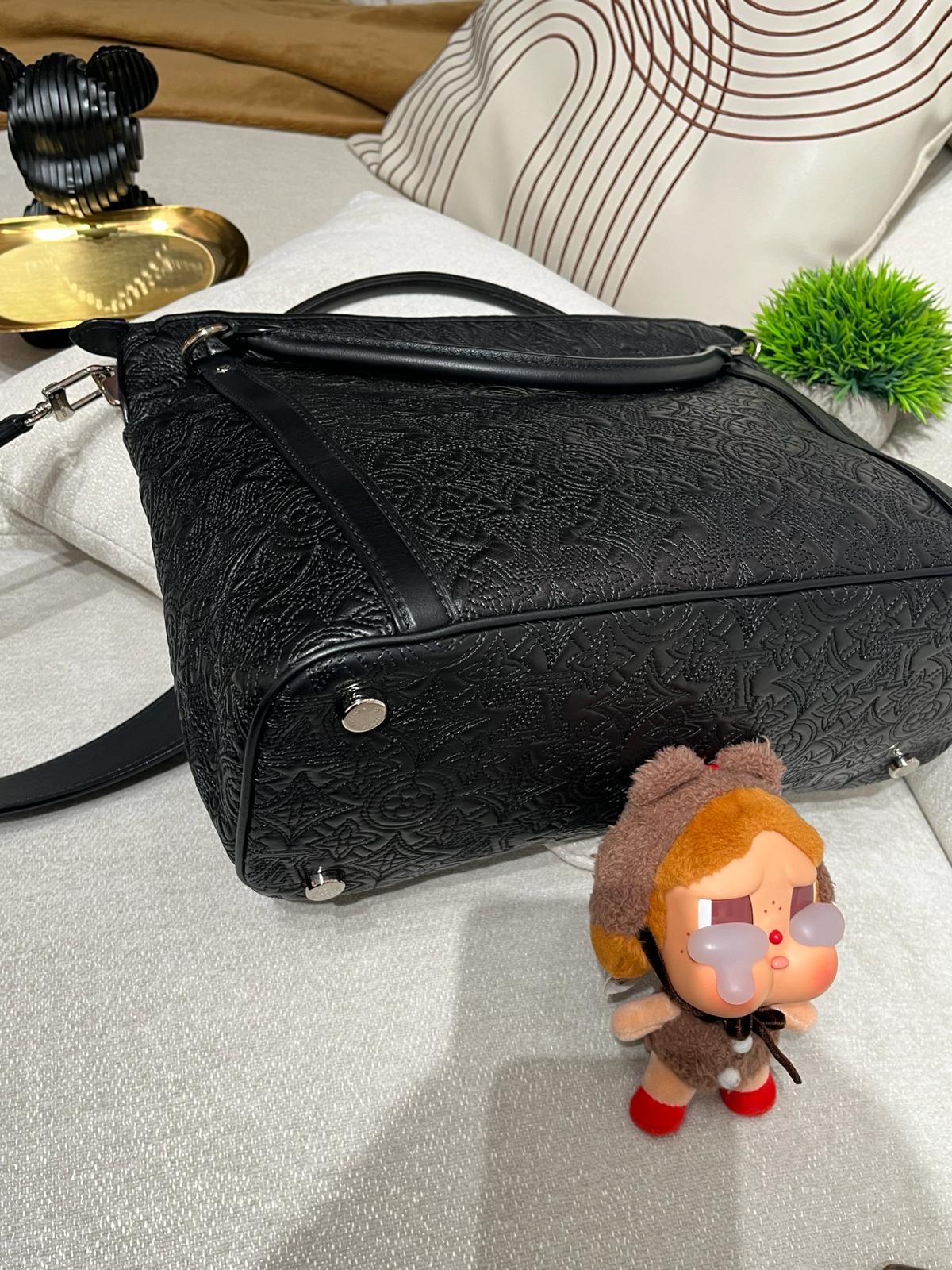 Lv hobo Ixia MM 2way bag Antheia leather,100%Authentic,98%new ✅dust bag 