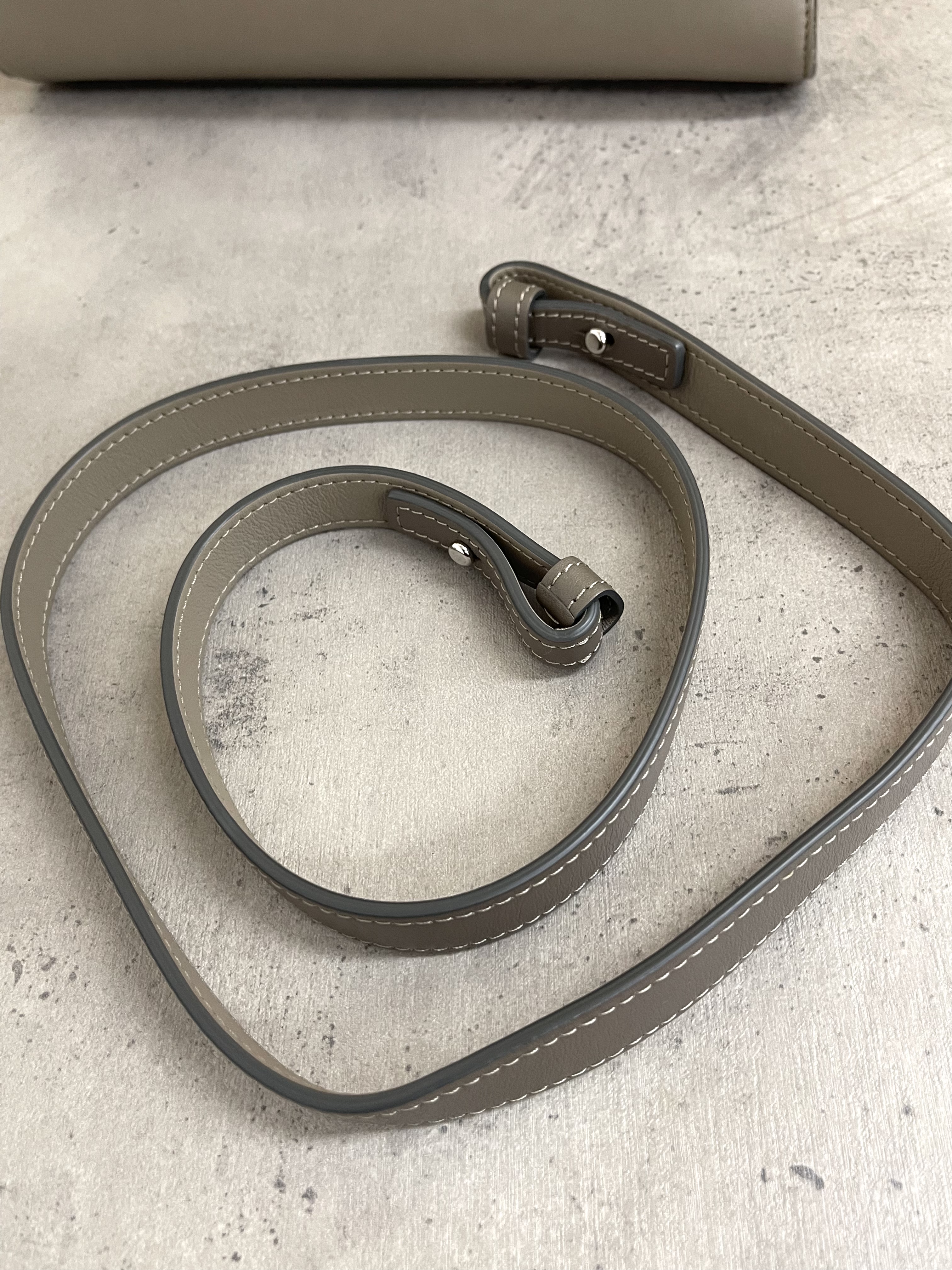 Pre-owned Delvaux Tempête/ Product Code: 26012404