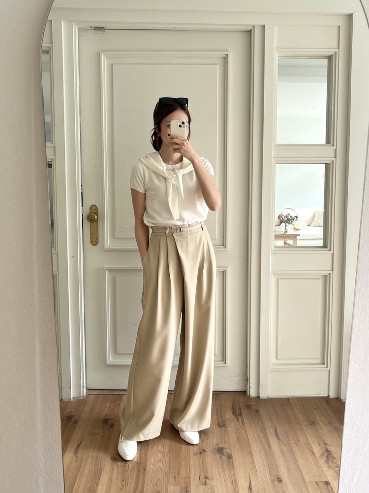 The Frenchie Top with Cape (Ivory)