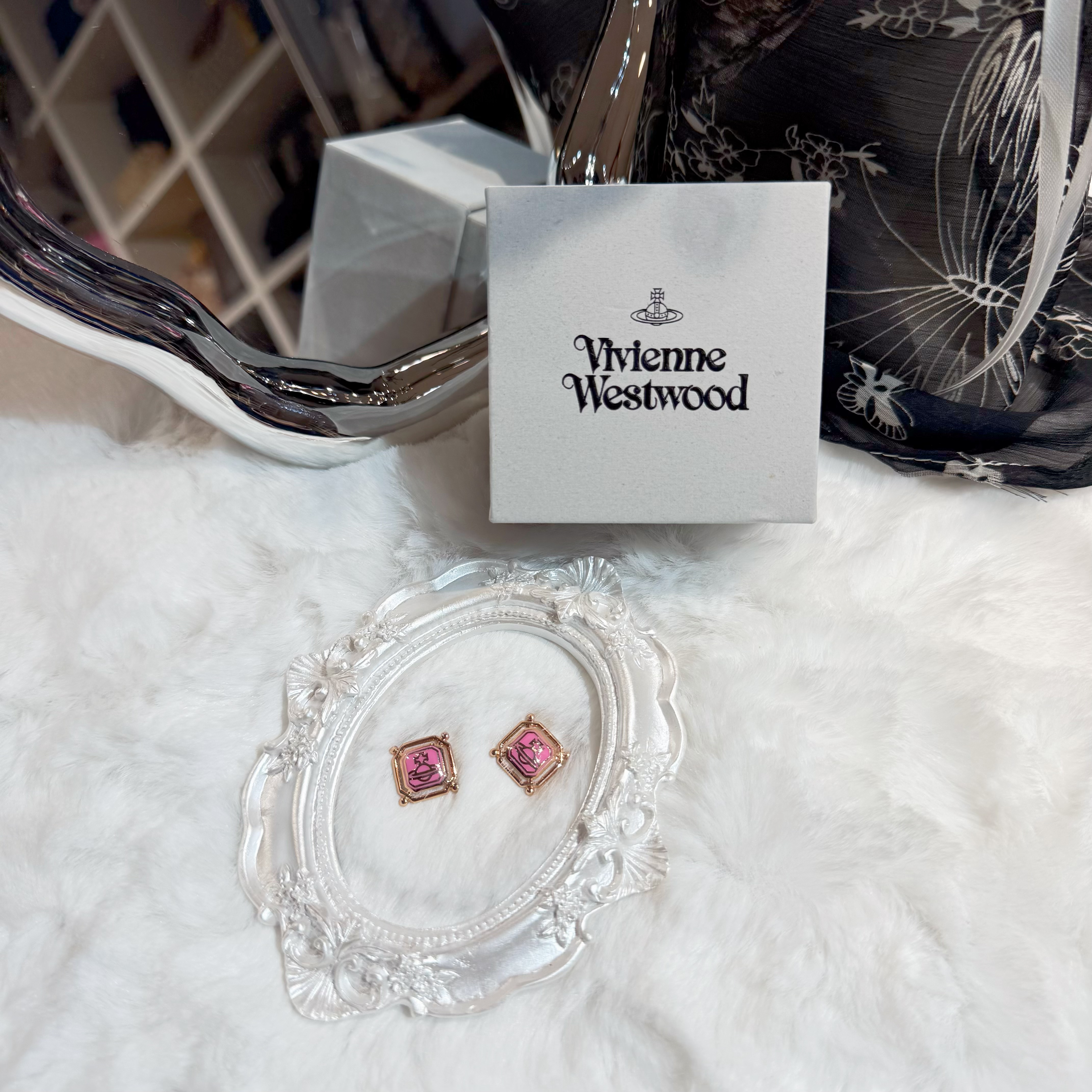 Vivienne Westwood Chimene earrings pink
