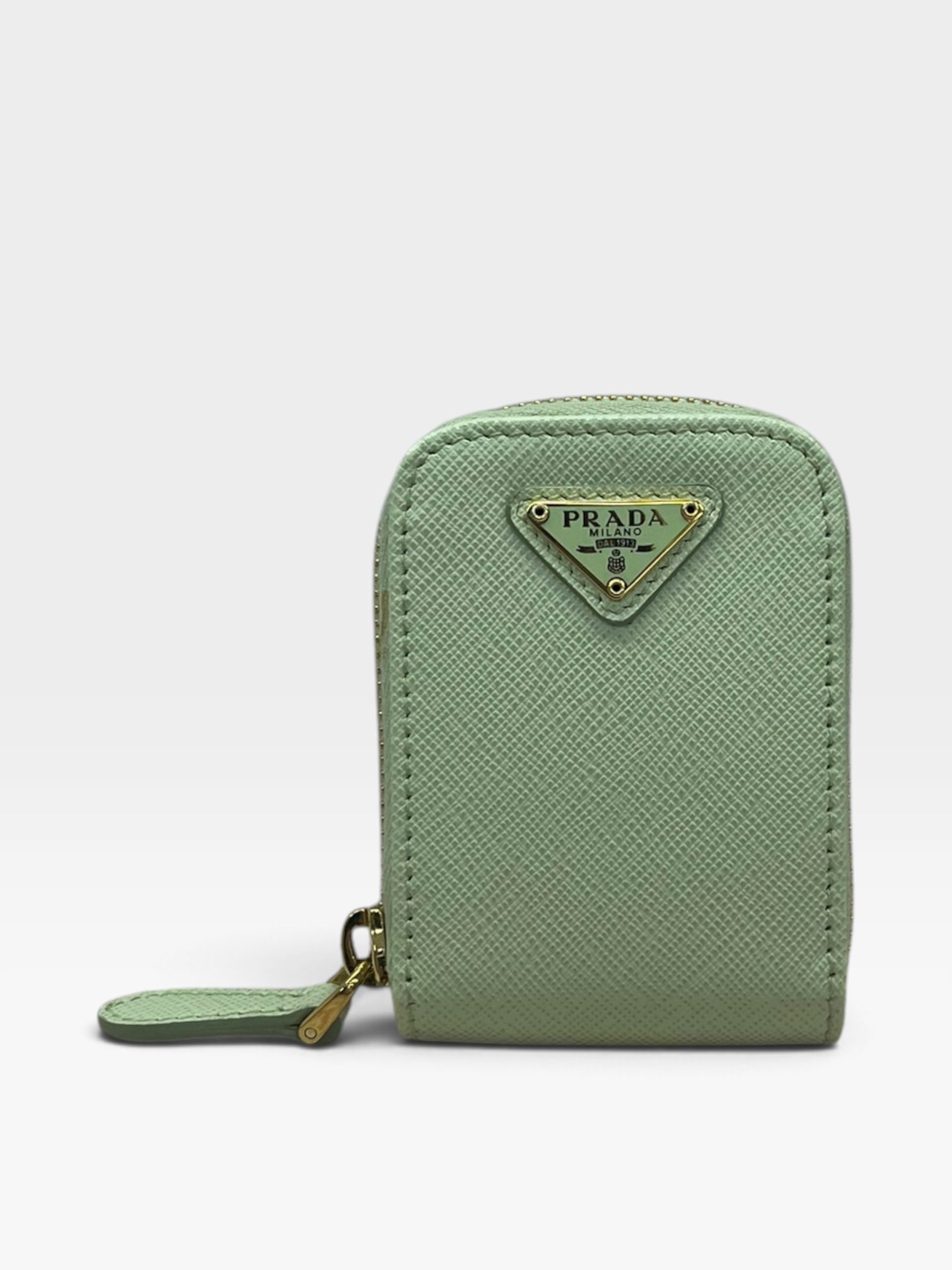 Pre-Owned Prada Saffiano Leather Re-Edition Bag / Product Code: 100105