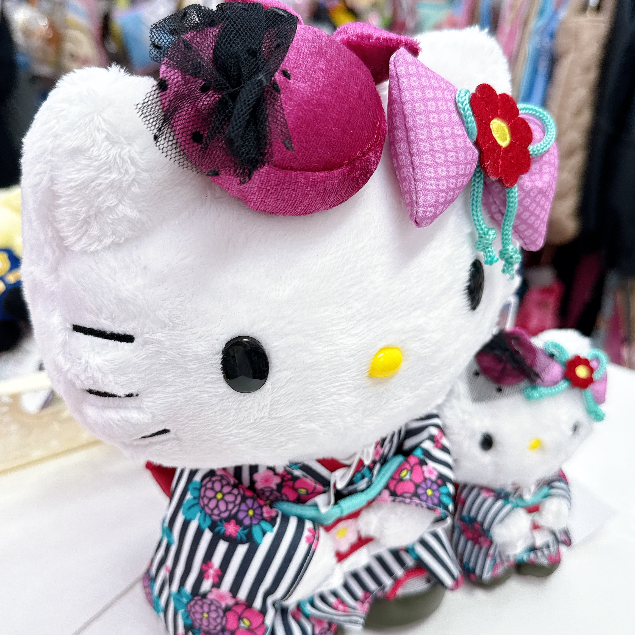美版Hello Kitty和服公仔 造型非常仔細