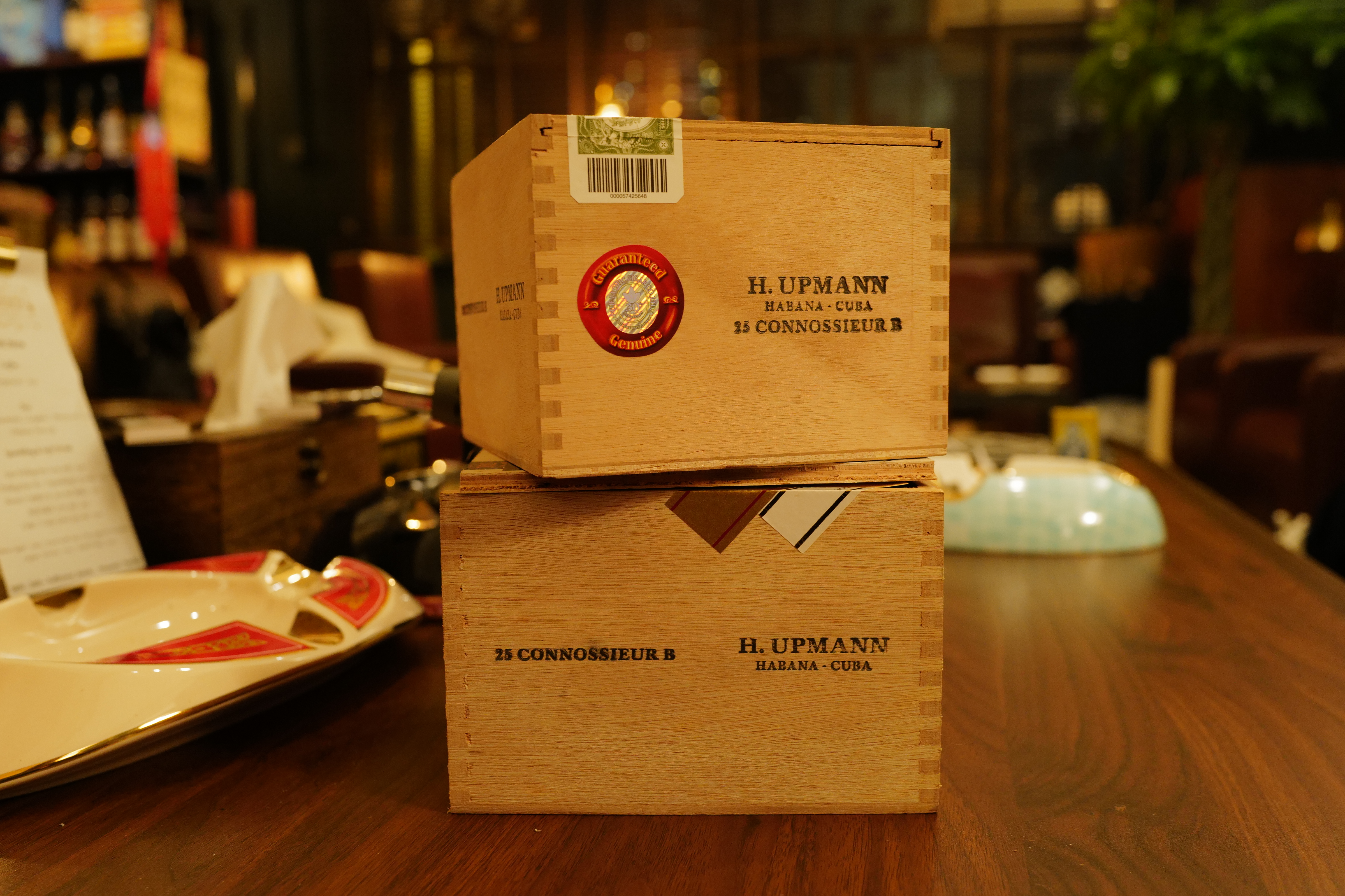 H.Upmann Connossieur No.B LCDH (烏普曼 鑑賞家B)