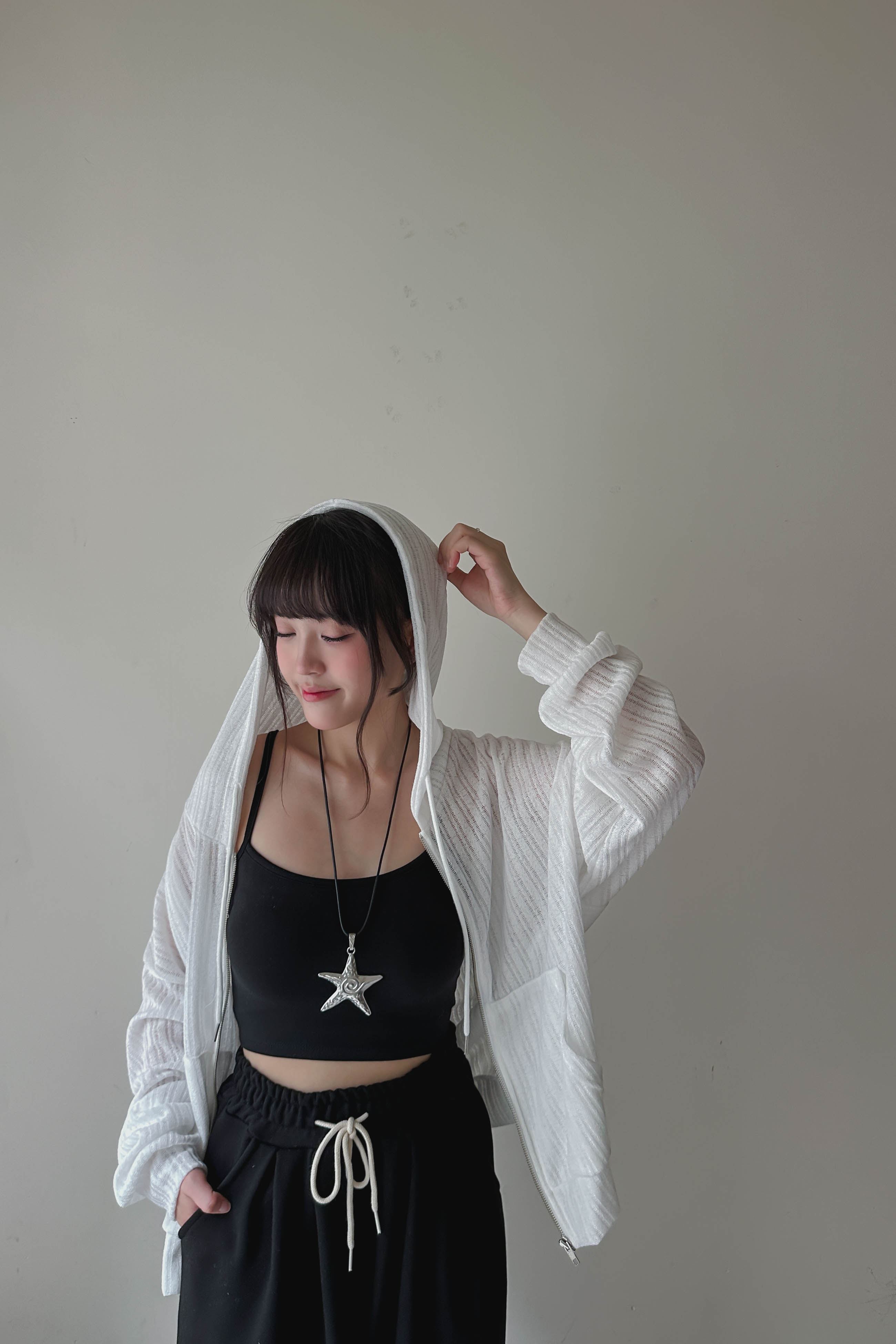 慵懶半透膚暗紋連帽外套 (兩色入)