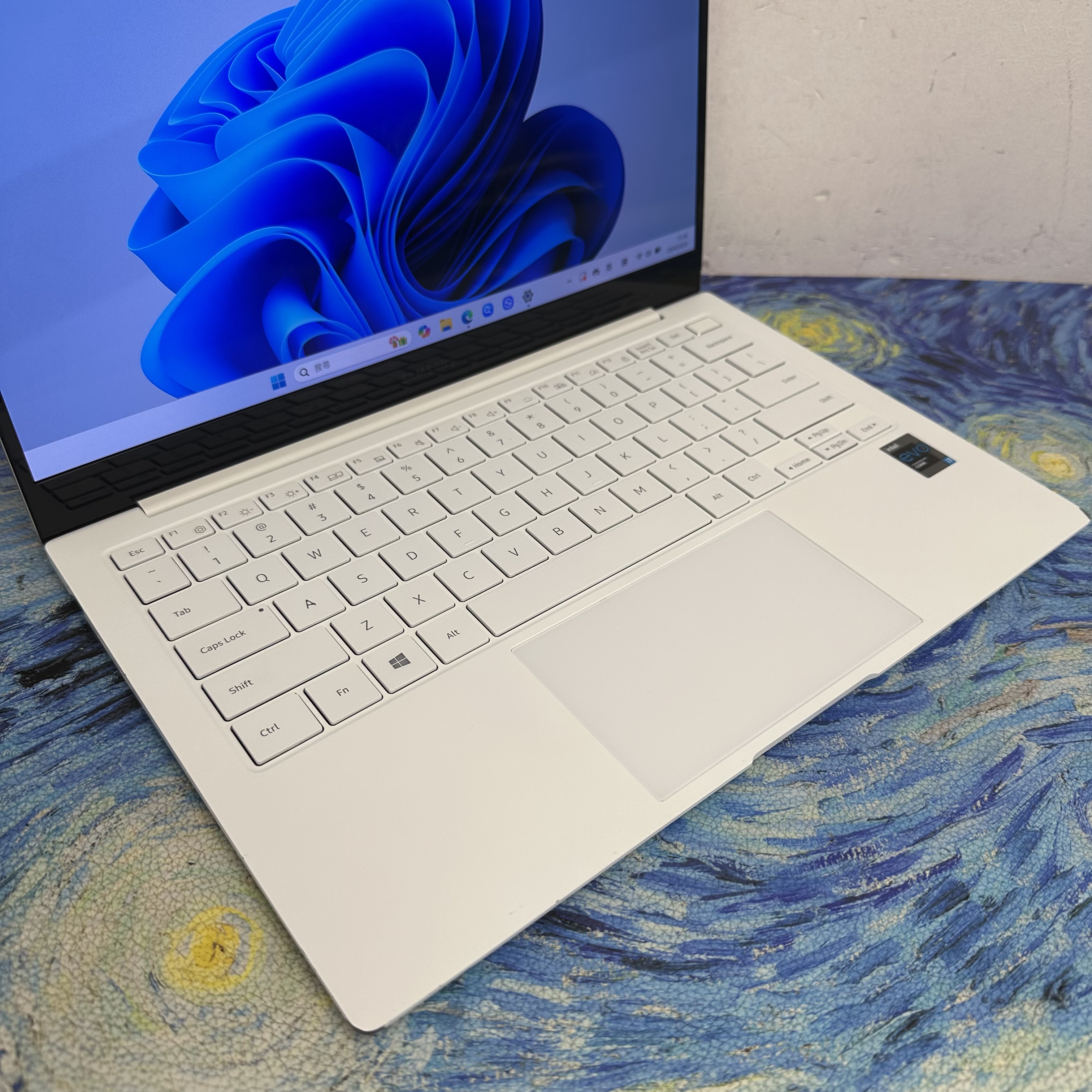 #5152 (超輕超薄Samsung文書機🔥）Samsung Galaxy i7-1135G7/16GB Ram/1TB SSD /超薄邊框/ Notebook / Laptop / Gaming Laptop /三星 / win10 / Win11 / office / Netflix / Office / YouTube 