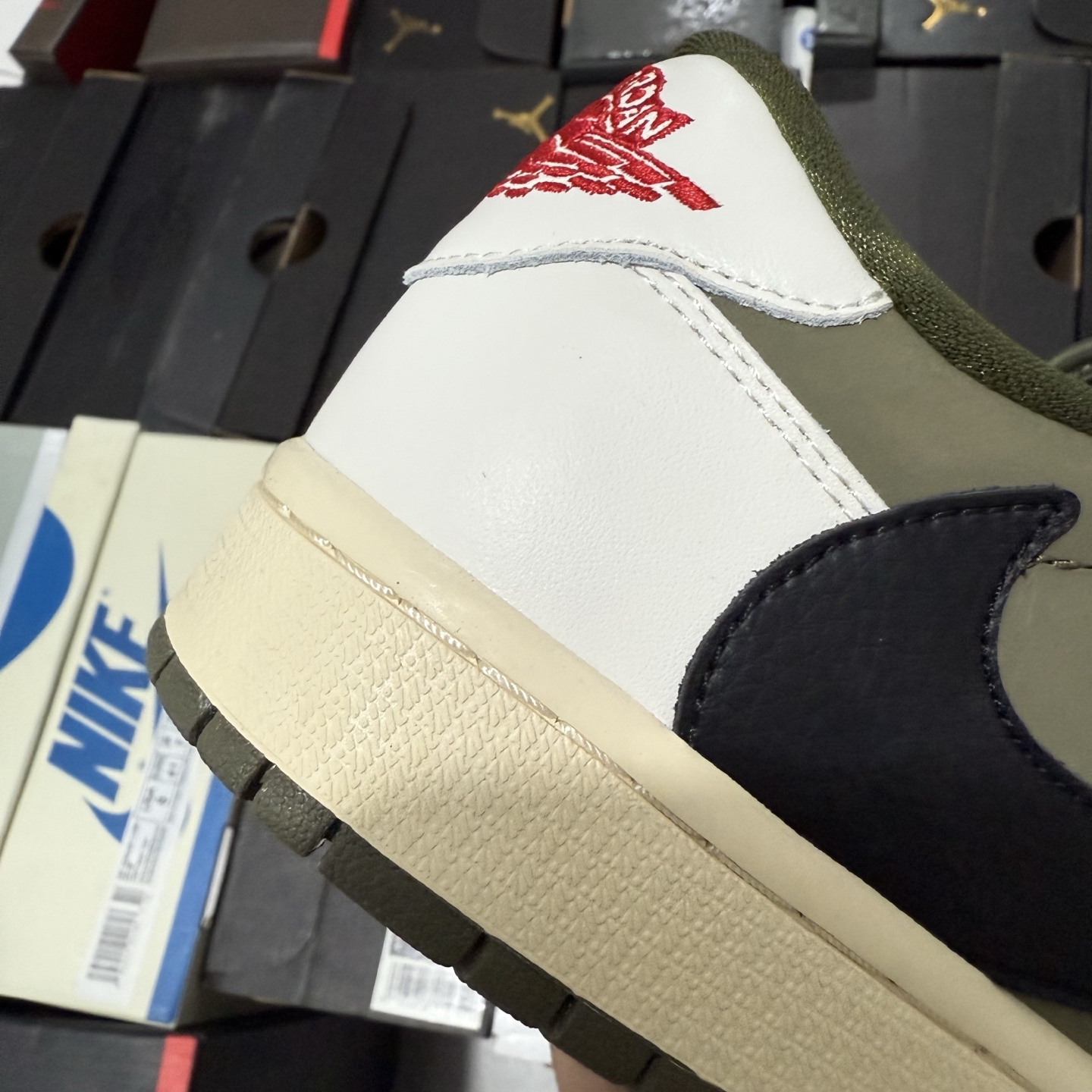 Travis Scott x Air Jordan 1 Low OG "Medium Olive" DM7866-200