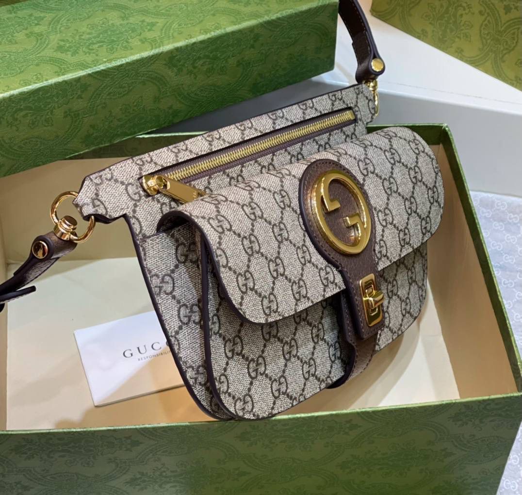 🔥 𝐆𝐮𝐜𝐜𝐢 𝐁𝐥𝐨𝐧𝐝𝐢𝐞胸包 # ▪️型号：718154 ▪️尺寸：24*4*5cm G互扣新款，太好看了叭😍腰包➕胸包斜挎！包型也是hin时髦复古，经典现代风.全钢五金➕原厂皮质感份很足❗️容量满足日常，拉链隔层则展现灵活百搭的现代风格。此单品可高腰或低腰佩戴，扭转式搭扣，肩带可调节！