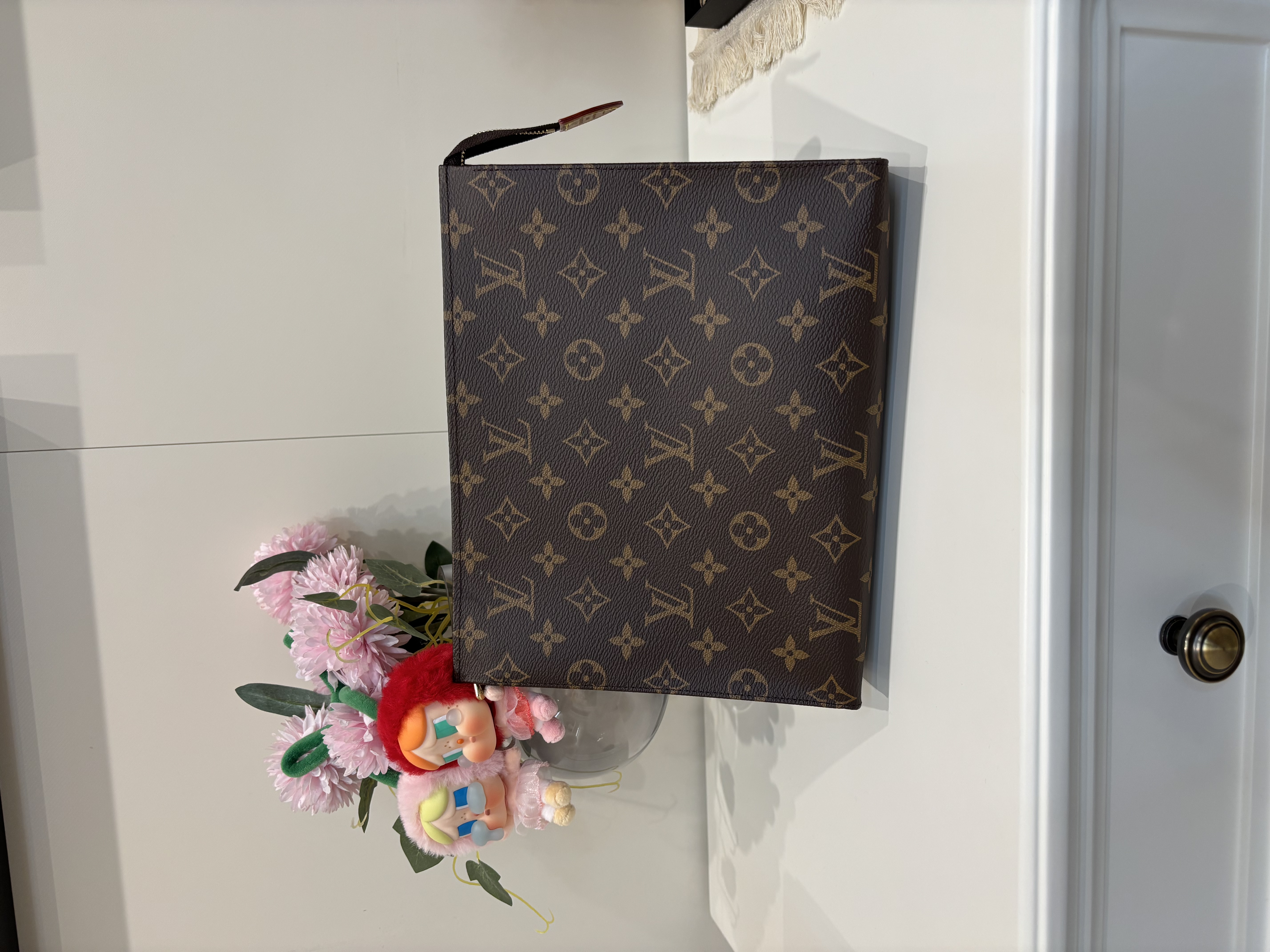 Lv pochette Toilette 26 clutch Monogram 梳洗包100%Authentic, 99%New