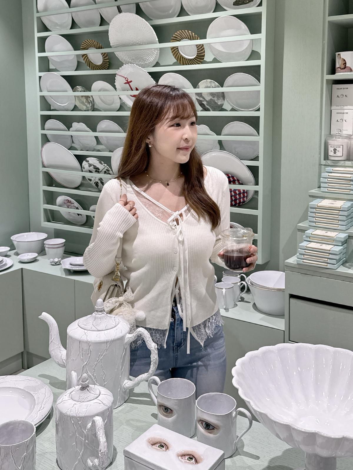 【優雅款式】V領直紋蕾絲邊Cardigan