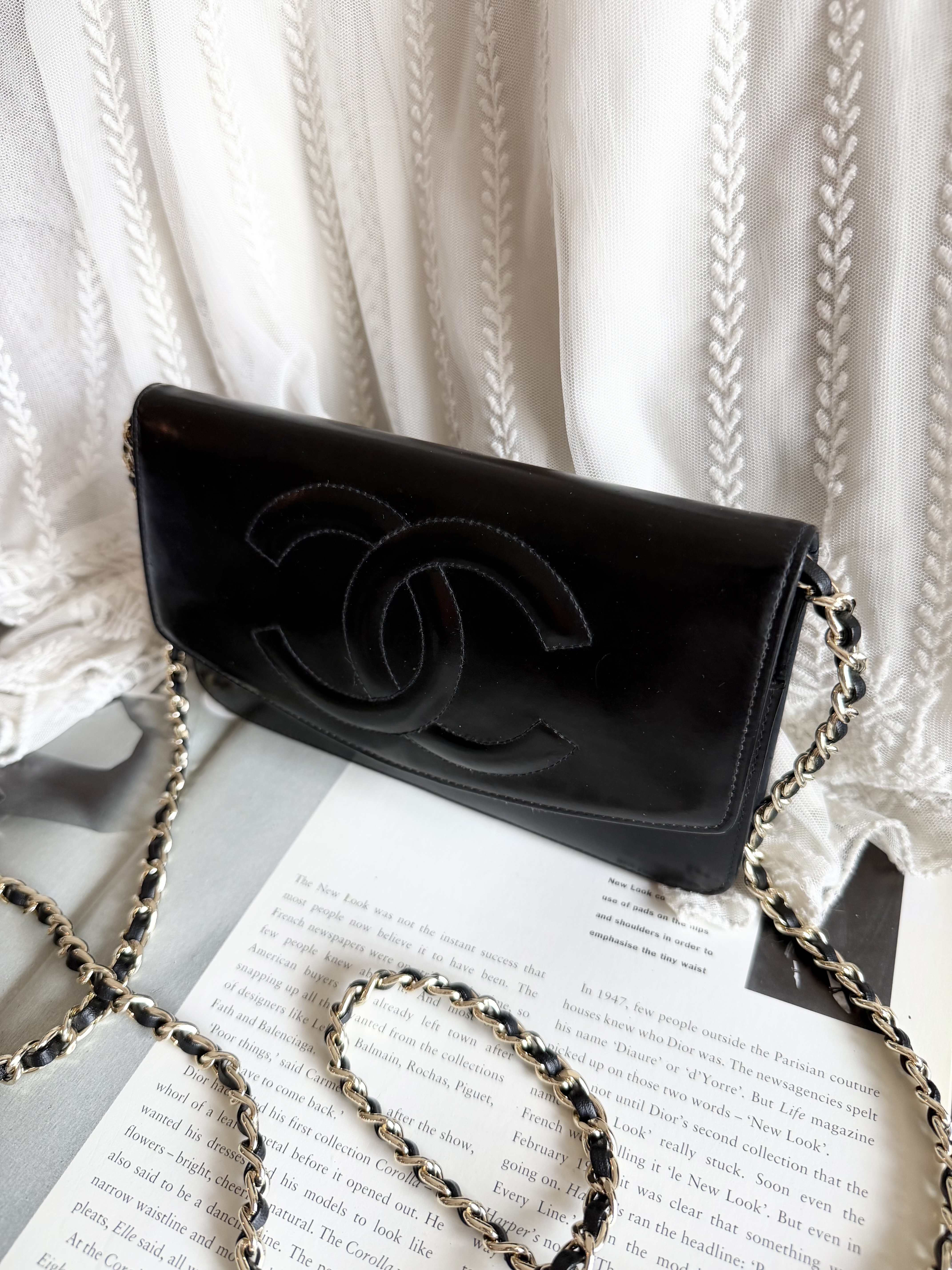 Vintage Chanel patent leather wallet 