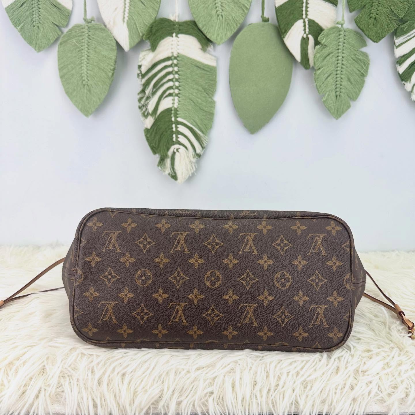 LV🤍PRE OWNED 經典老花NeverFull MM Size 手提單肩包🤎