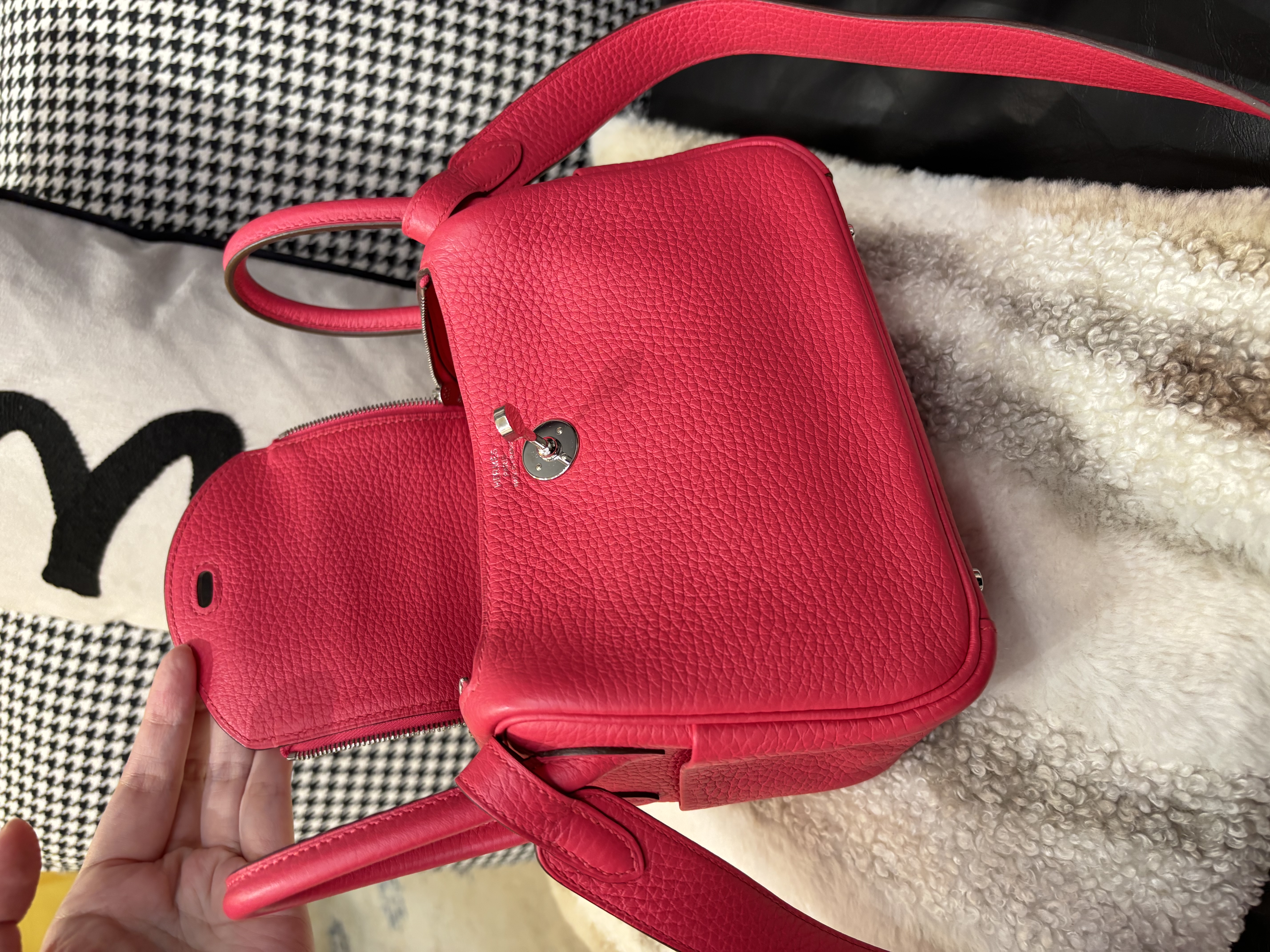 HERMES MINI LINDY ,STAMP Y, ROSE EXTREME CLEMENCE 100%Authentic ,99%new閑置品 ✅專門店收據✅dust bag ✅盒
