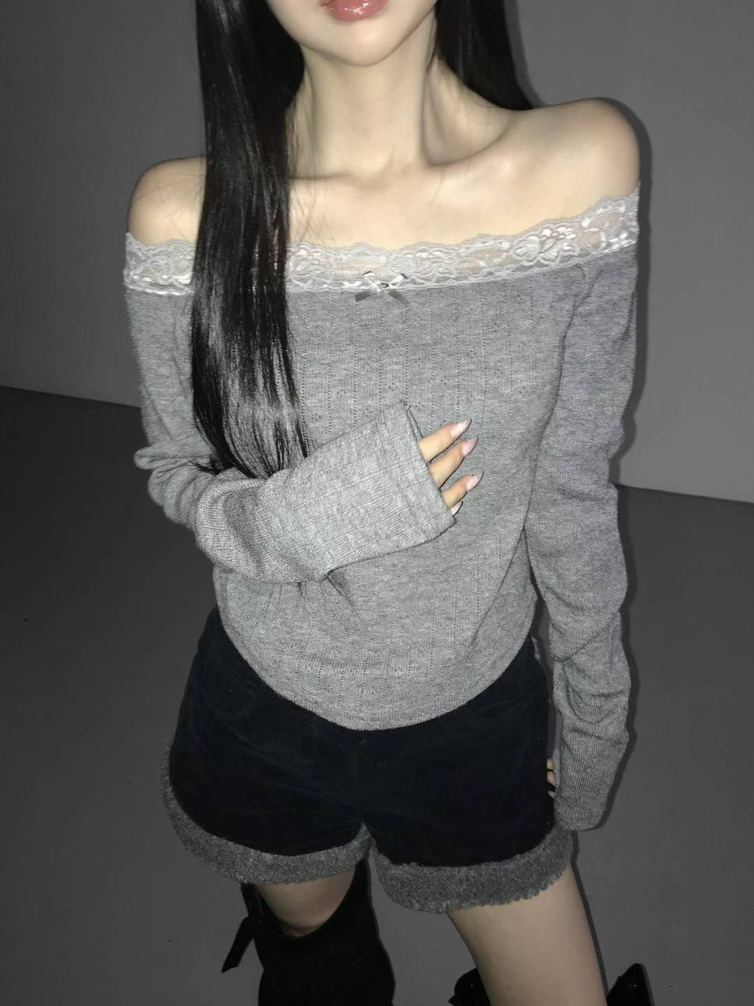 韓國針織lacy邊邊中間蝴蝶結一字膊